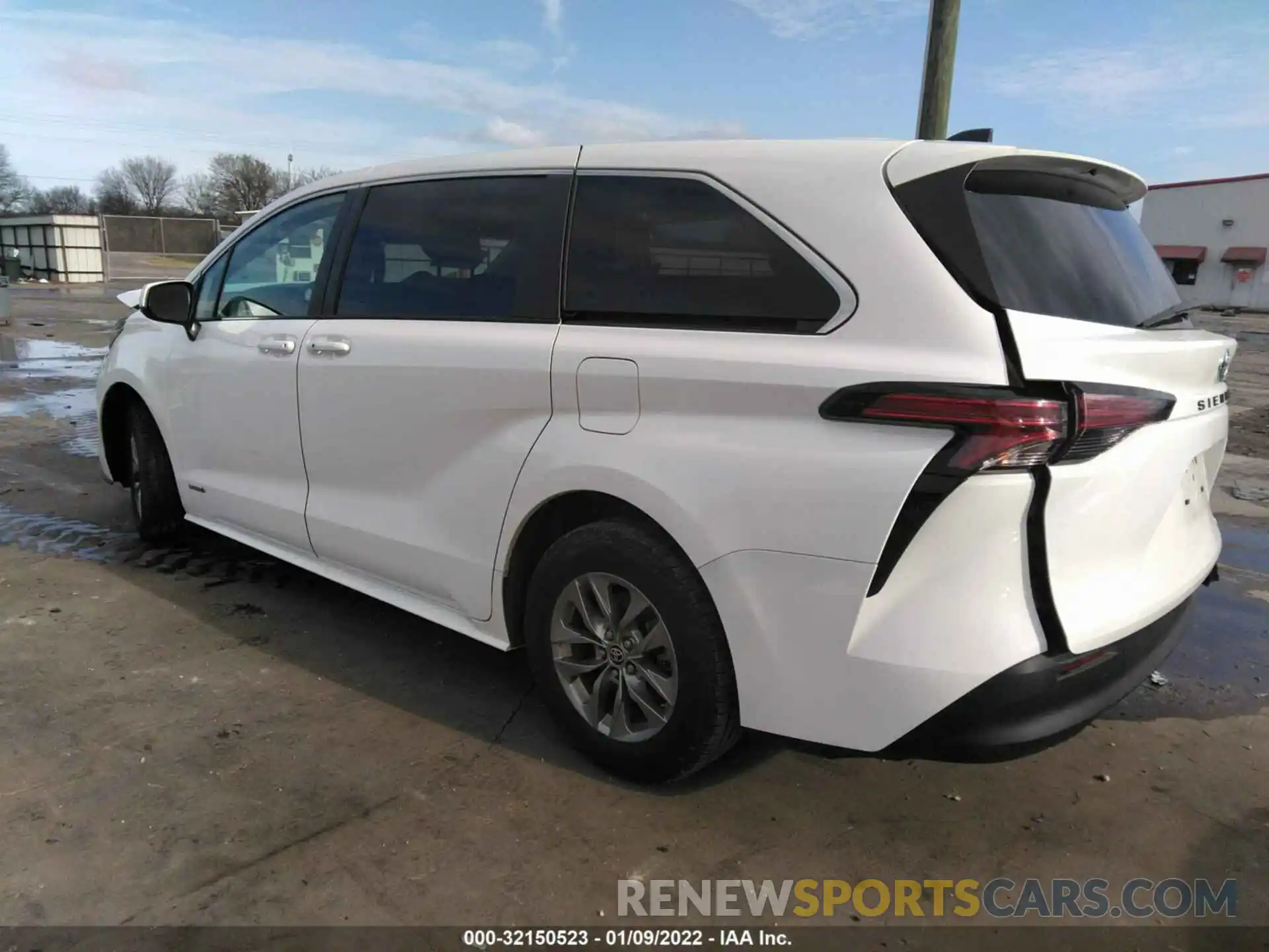 3 Фотография поврежденного автомобиля 5TDKRKEC8MS014678 TOYOTA SIENNA 2021