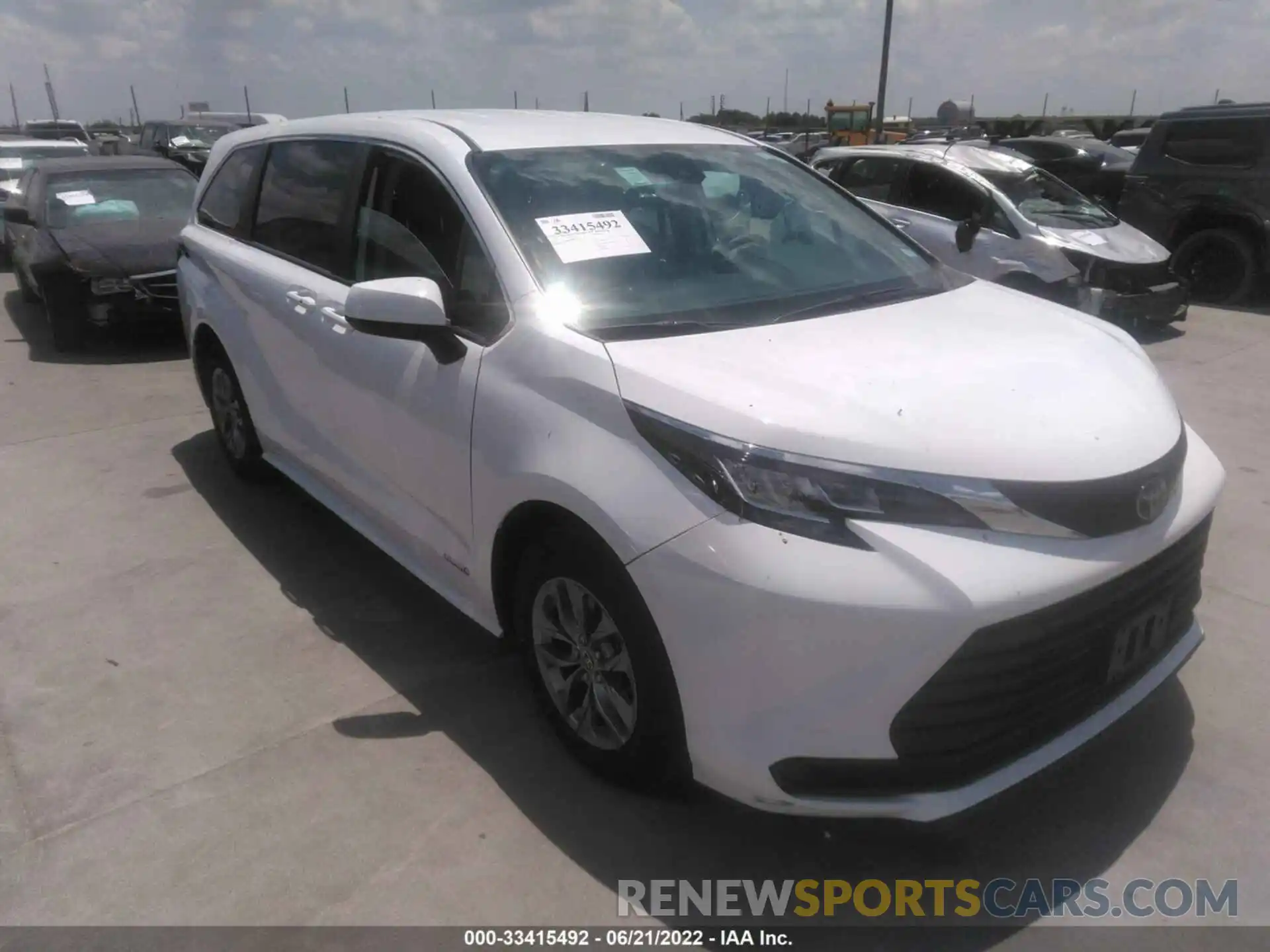 1 Photograph of a damaged car 5TDKRKEC8MS015183 TOYOTA SIENNA 2021