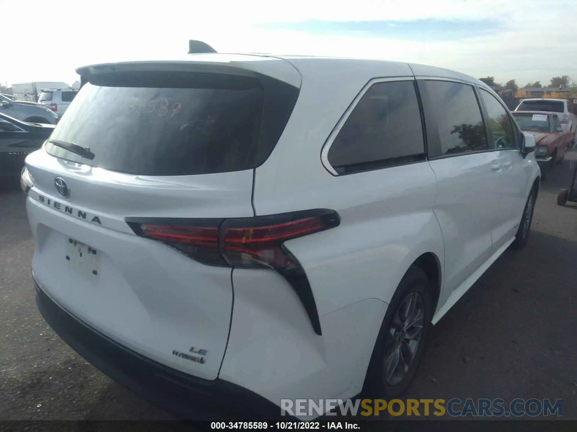 4 Photograph of a damaged car 5TDKRKEC8MS015894 TOYOTA SIENNA 2021