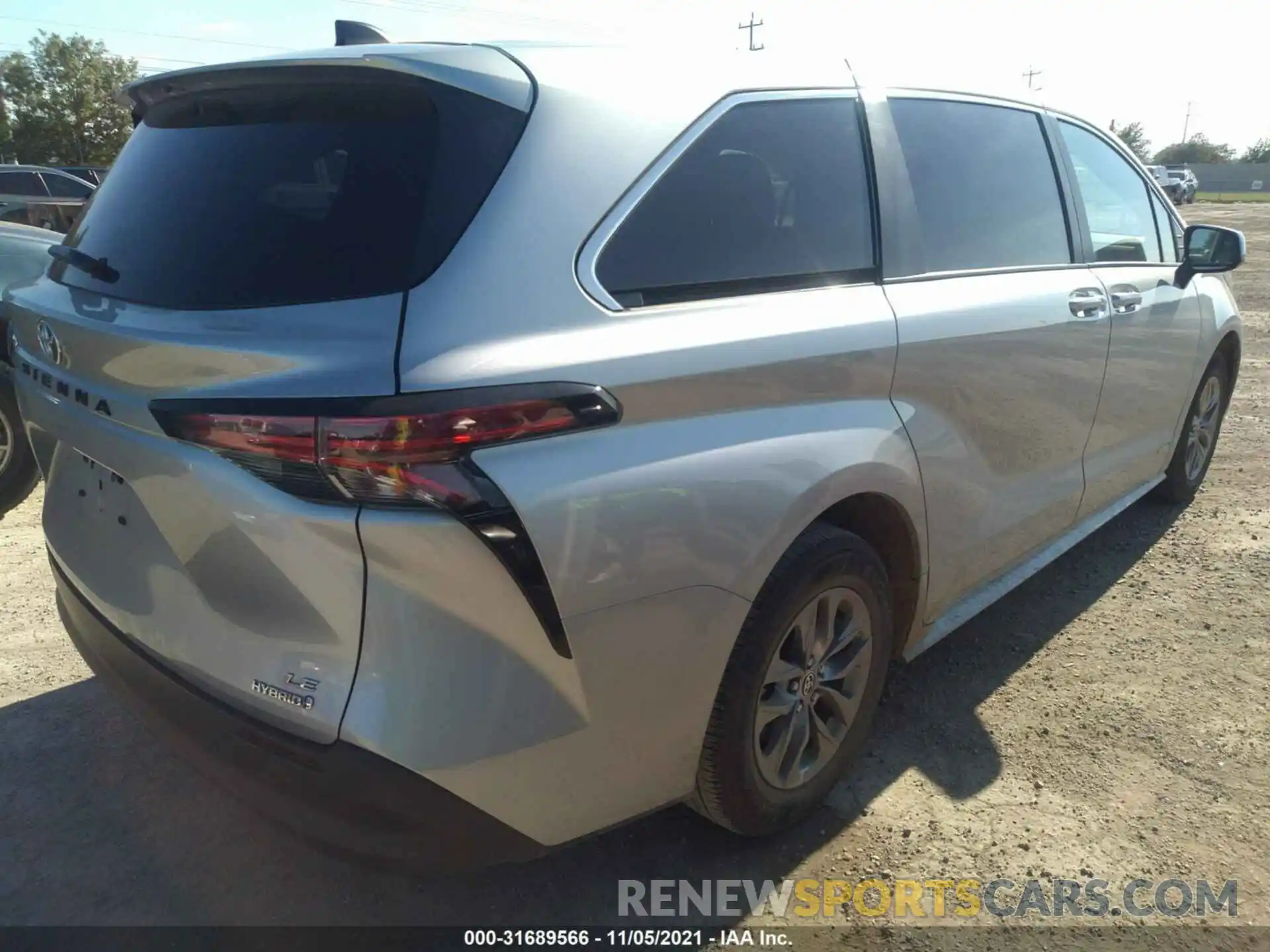 4 Photograph of a damaged car 5TDKRKEC8MS017791 TOYOTA SIENNA 2021