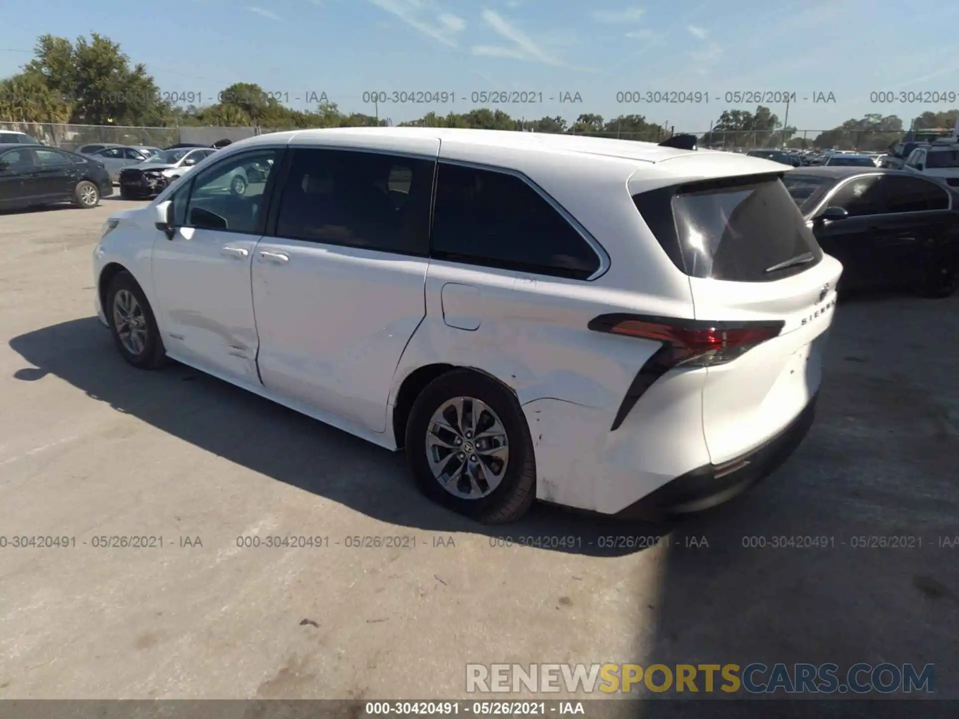 3 Фотография поврежденного автомобиля 5TDKRKEC8MS027625 TOYOTA SIENNA 2021