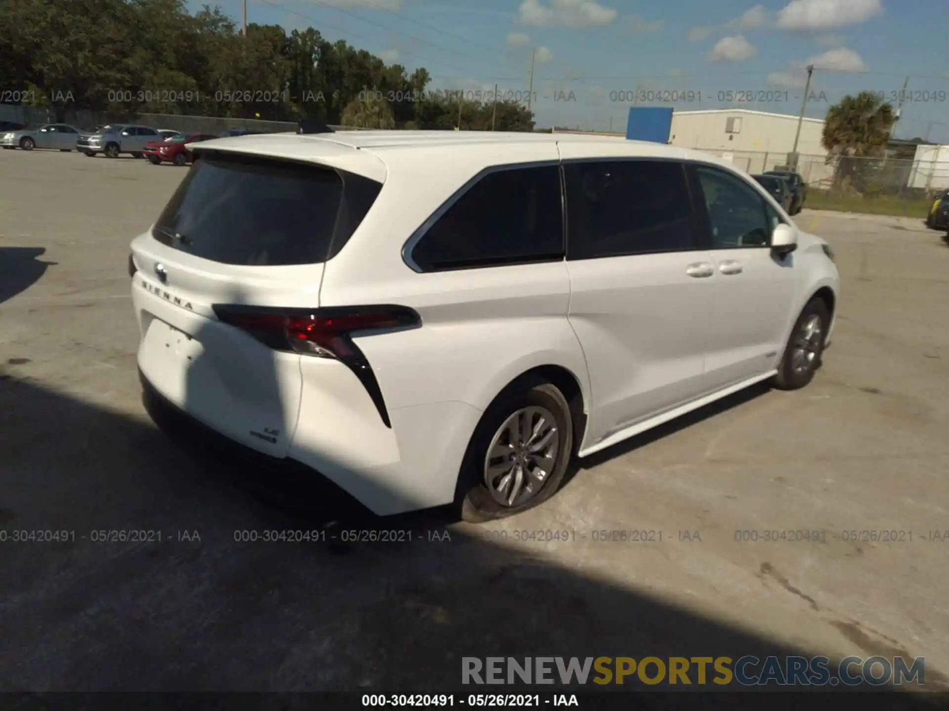 4 Фотография поврежденного автомобиля 5TDKRKEC8MS027625 TOYOTA SIENNA 2021