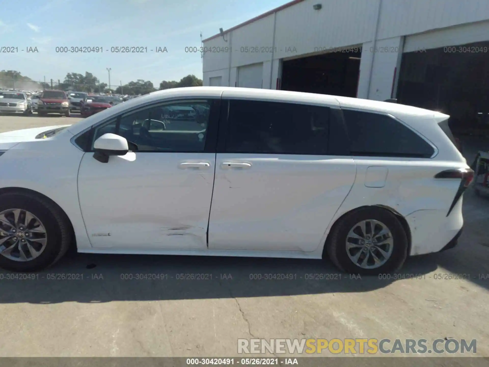 6 Photograph of a damaged car 5TDKRKEC8MS027625 TOYOTA SIENNA 2021