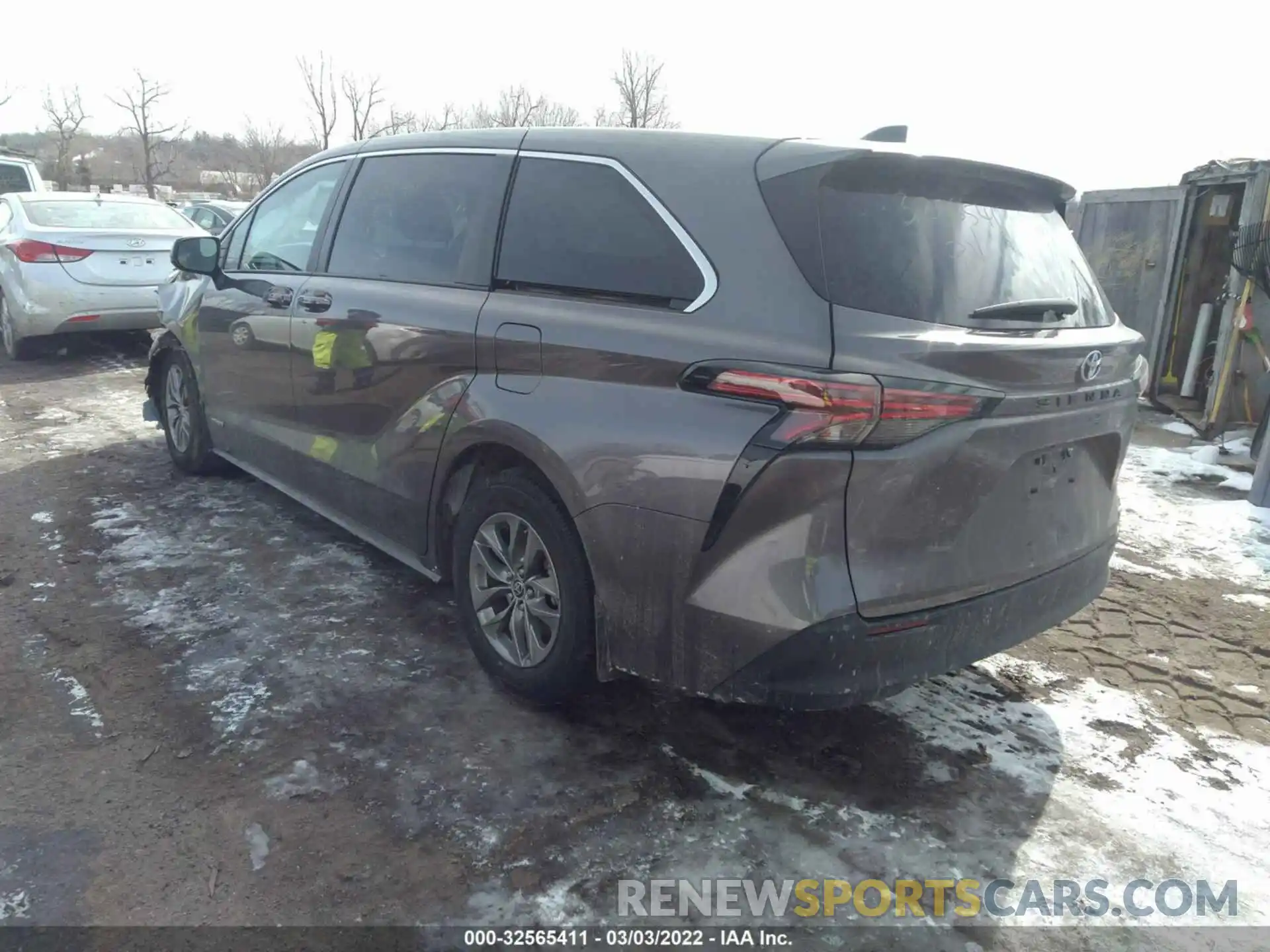 3 Фотография поврежденного автомобиля 5TDKRKEC8MS034090 TOYOTA SIENNA 2021