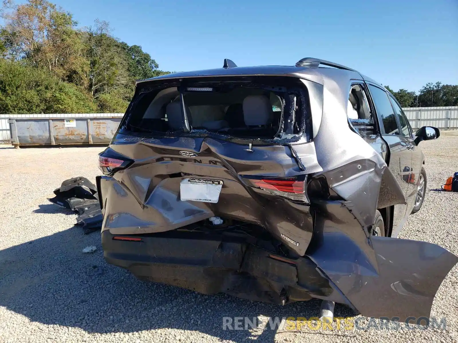 9 Photograph of a damaged car 5TDKRKEC8MS039127 TOYOTA SIENNA 2021