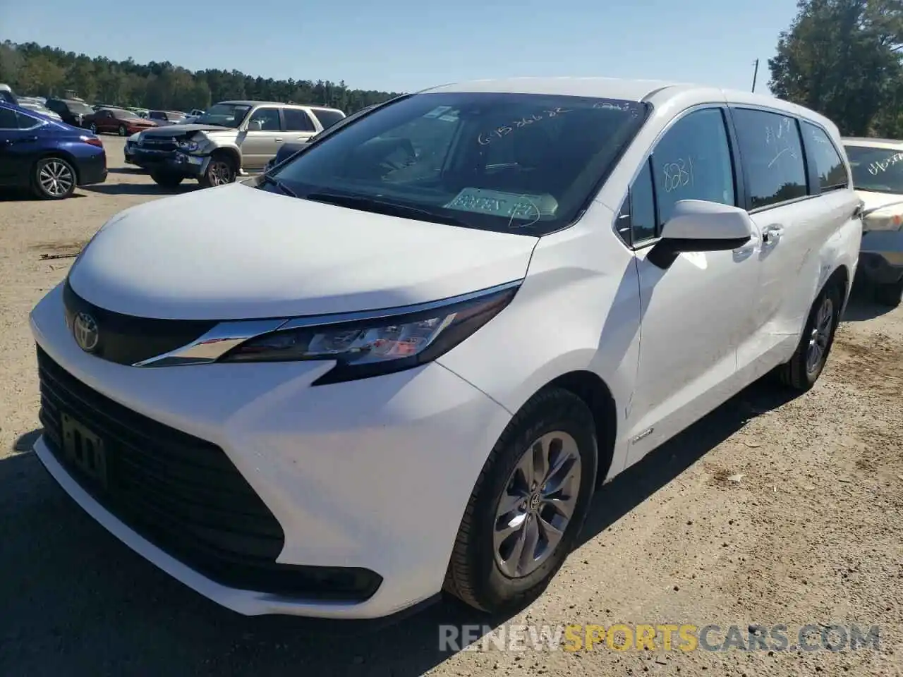 2 Photograph of a damaged car 5TDKRKEC8MS039256 TOYOTA SIENNA 2021