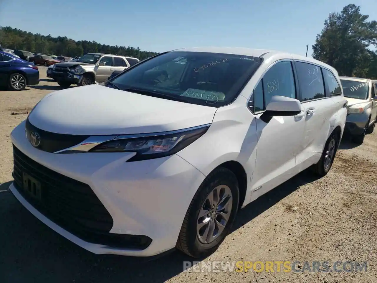 9 Photograph of a damaged car 5TDKRKEC8MS039256 TOYOTA SIENNA 2021