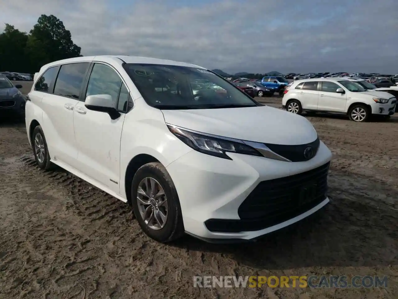 1 Photograph of a damaged car 5TDKRKEC8MS044795 TOYOTA SIENNA 2021