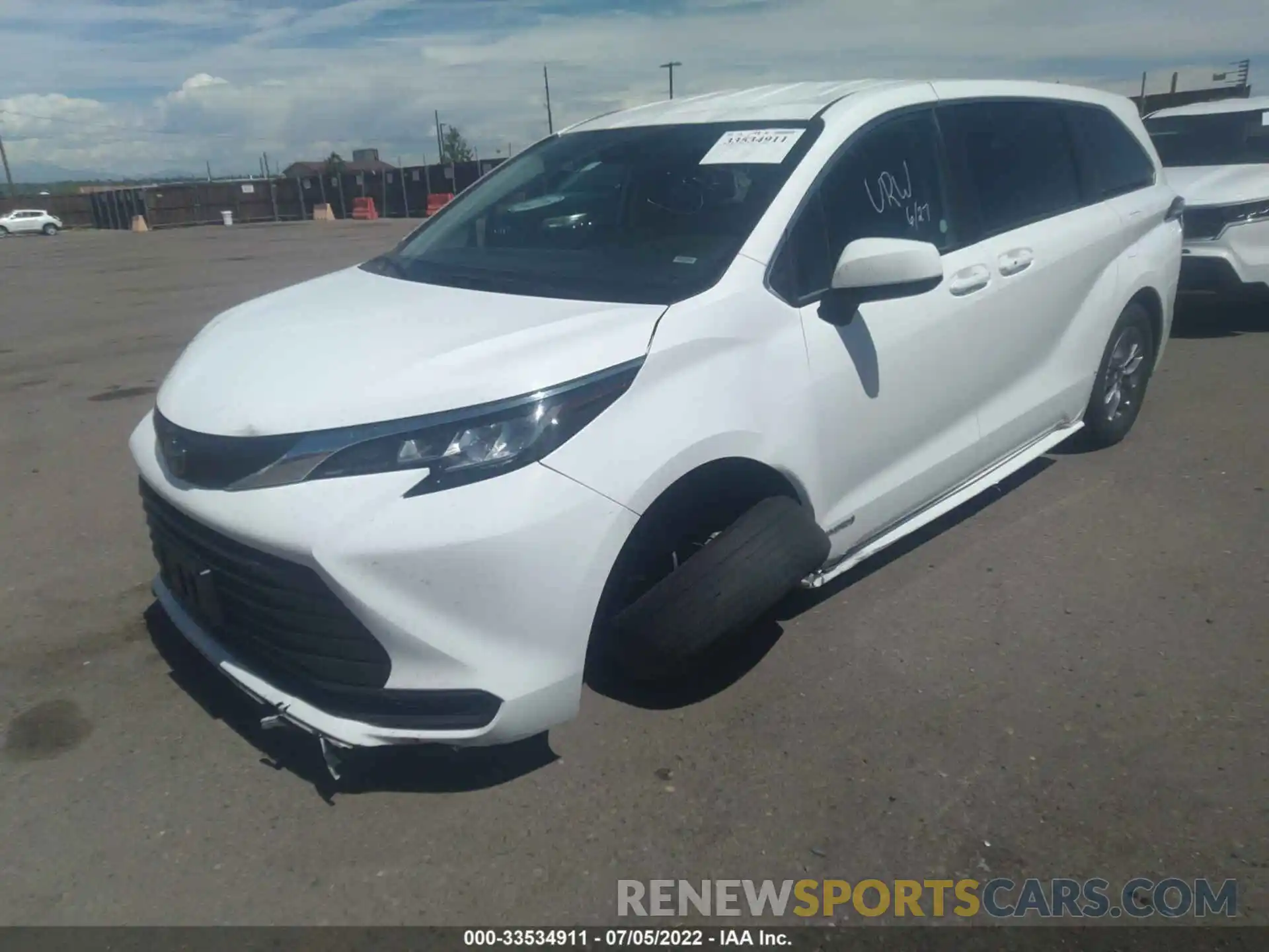 6 Photograph of a damaged car 5TDKRKEC8MS046479 TOYOTA SIENNA 2021