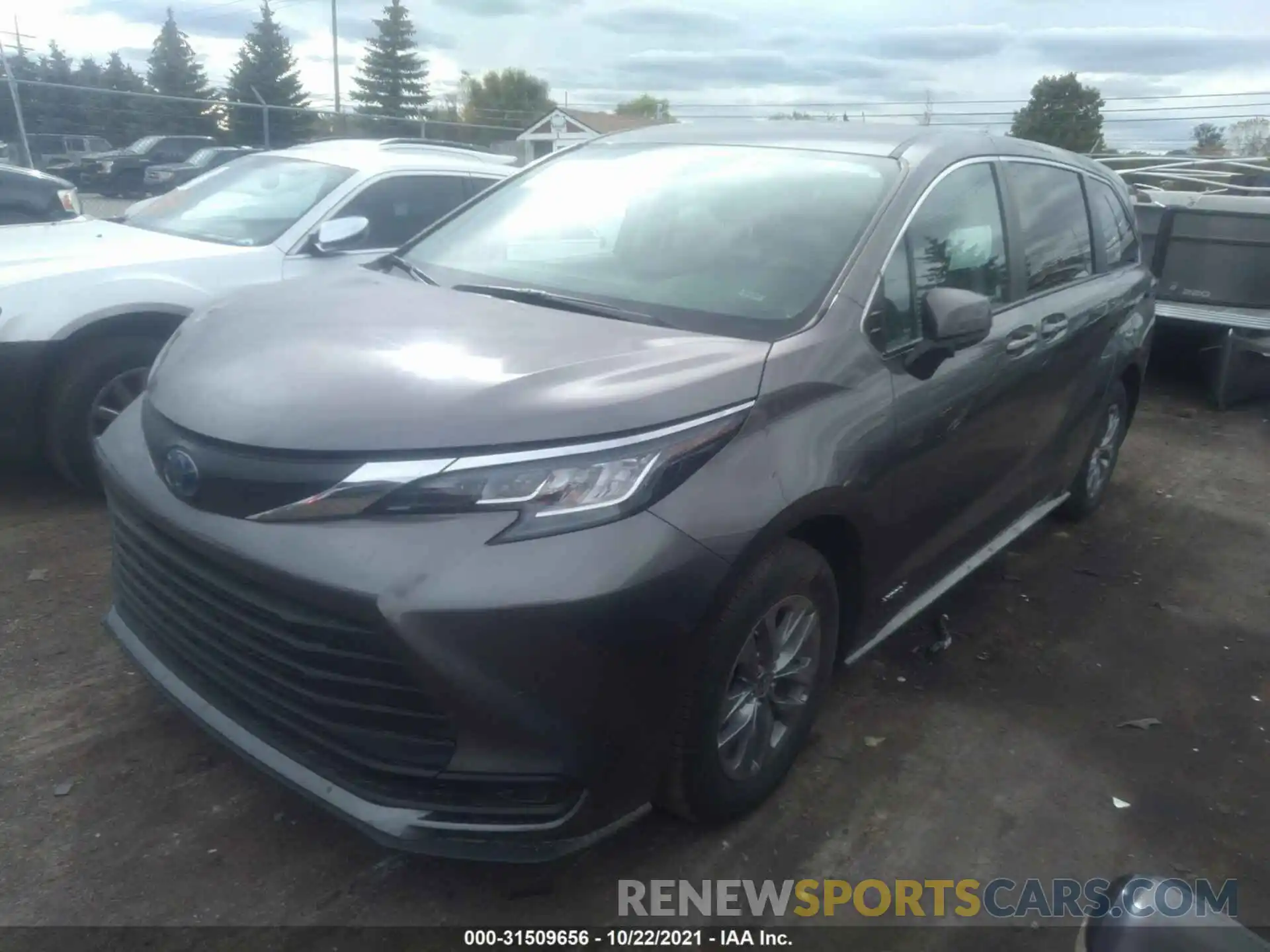 2 Photograph of a damaged car 5TDKRKEC8MS047275 TOYOTA SIENNA 2021