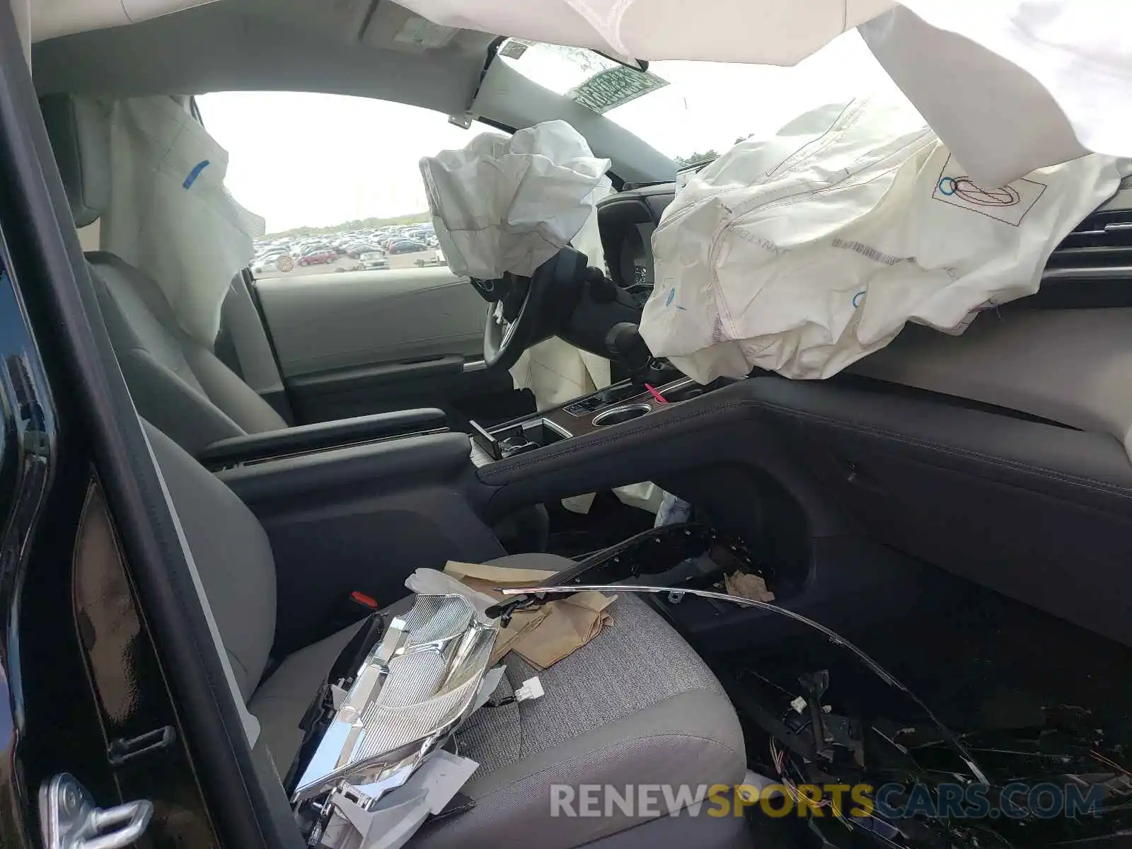 5 Photograph of a damaged car 5TDKRKEC8MS048975 TOYOTA SIENNA 2021