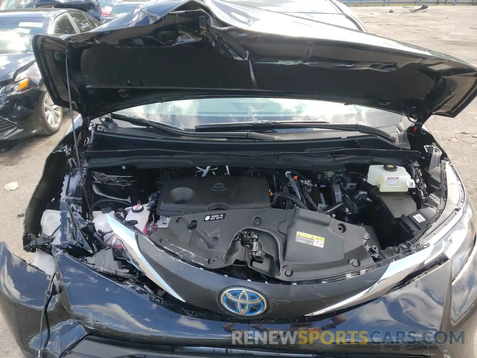 7 Photograph of a damaged car 5TDKRKEC8MS048975 TOYOTA SIENNA 2021