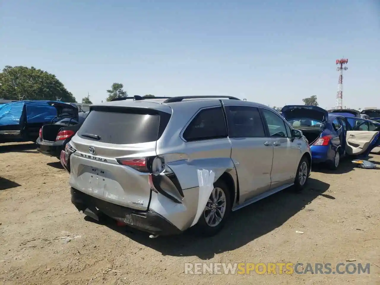 4 Фотография поврежденного автомобиля 5TDKRKEC9MS002734 TOYOTA SIENNA 2021