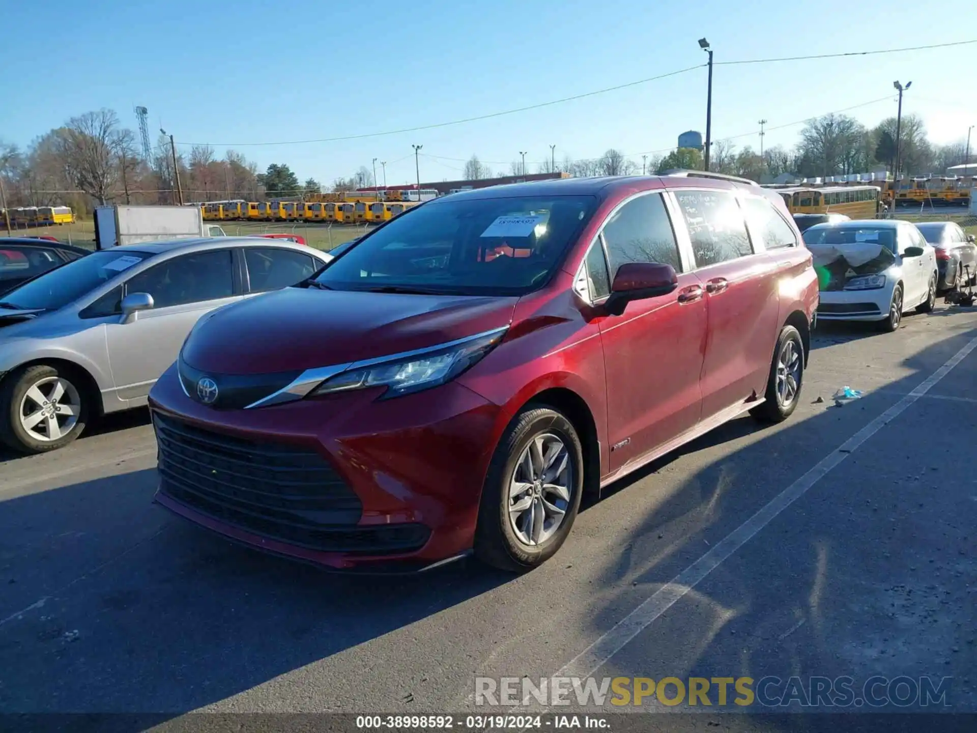 2 Photograph of a damaged car 5TDKRKEC9MS006329 TOYOTA SIENNA 2021