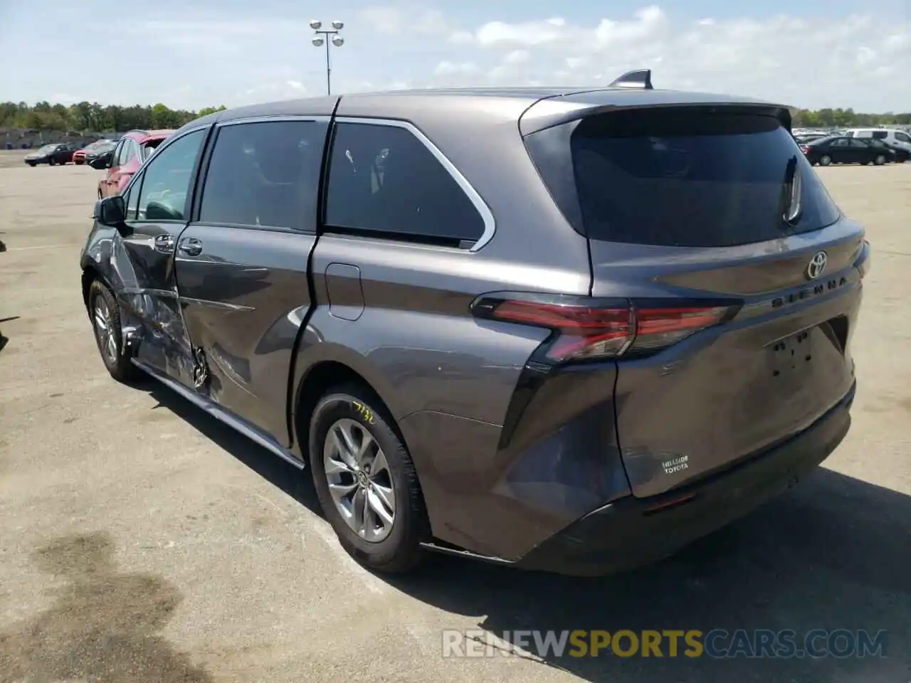 3 Photograph of a damaged car 5TDKRKEC9MS007559 TOYOTA SIENNA 2021