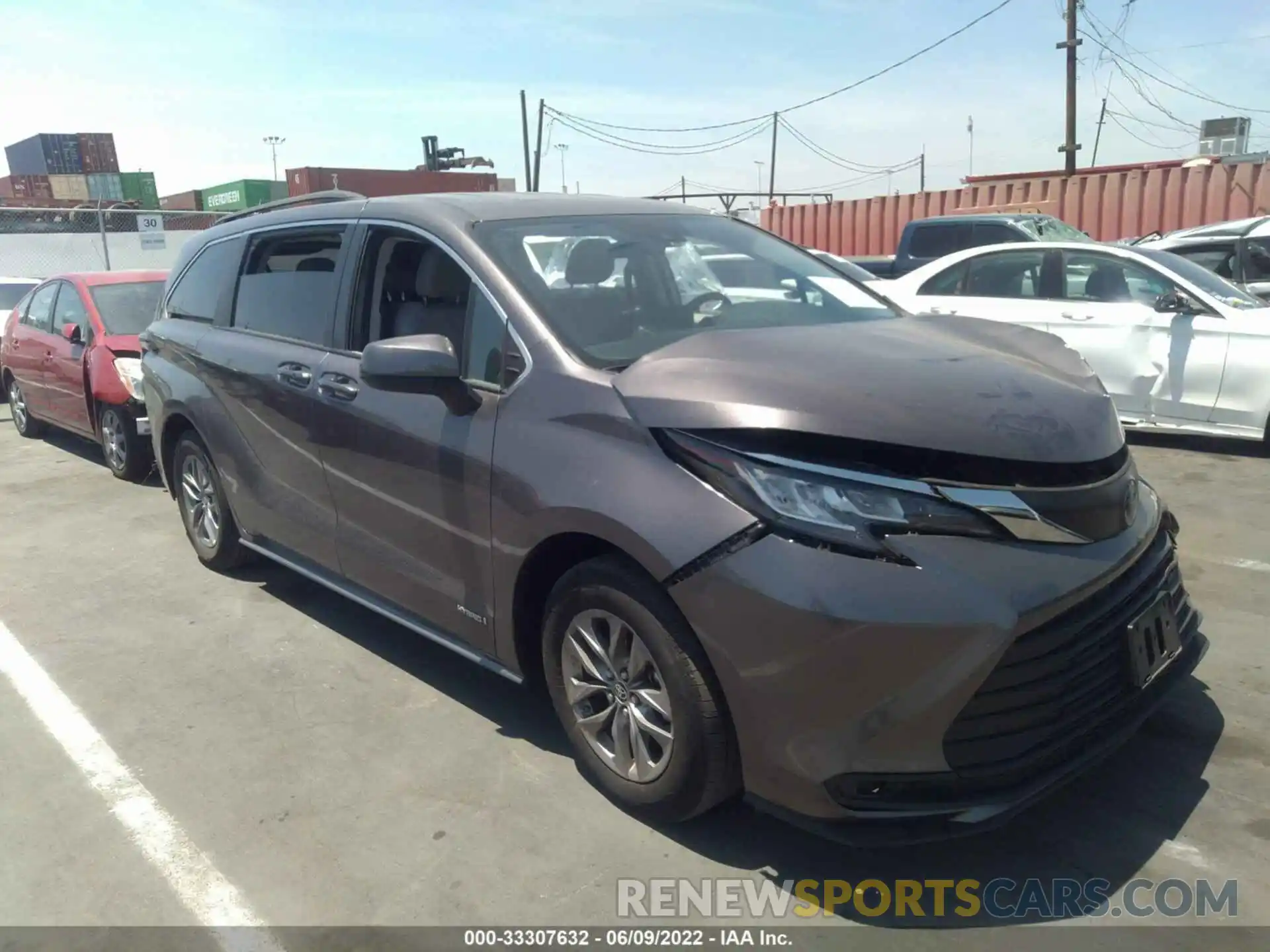 1 Фотография поврежденного автомобиля 5TDKRKEC9MS016911 TOYOTA SIENNA 2021