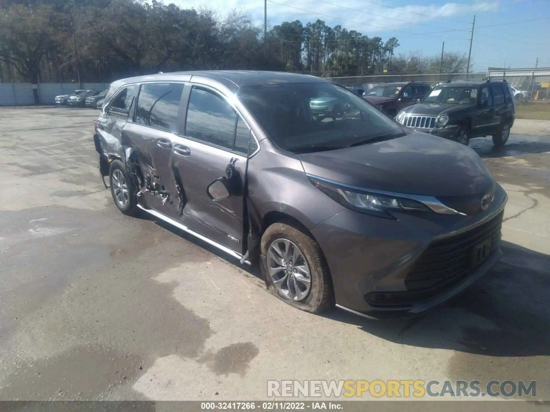 1 Photograph of a damaged car 5TDKRKEC9MS017380 TOYOTA SIENNA 2021