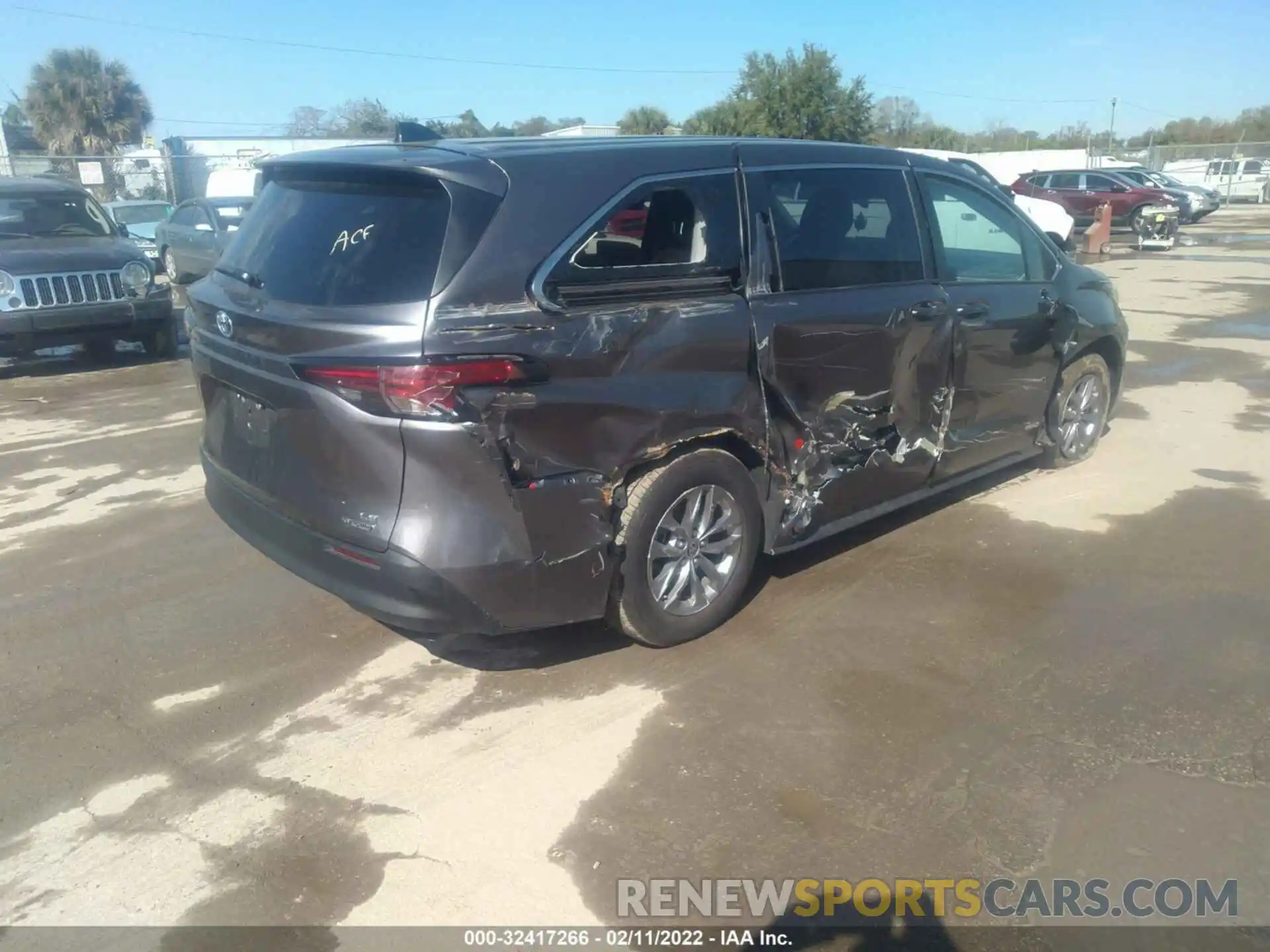 4 Фотография поврежденного автомобиля 5TDKRKEC9MS017380 TOYOTA SIENNA 2021