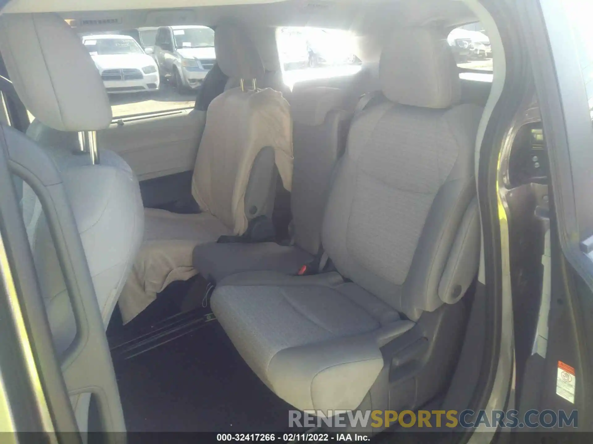 8 Фотография поврежденного автомобиля 5TDKRKEC9MS017380 TOYOTA SIENNA 2021