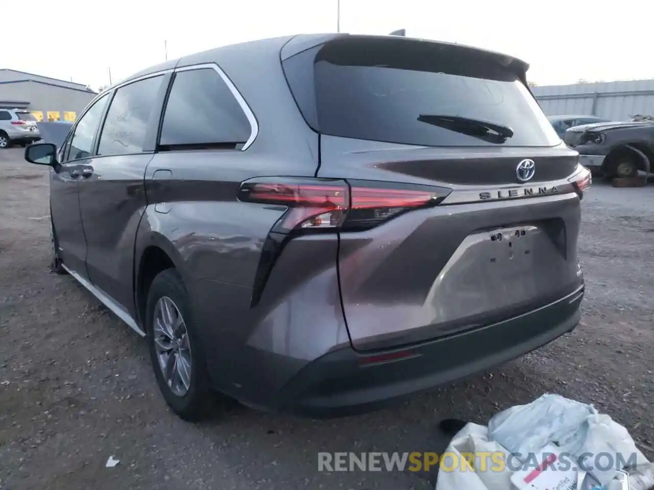 3 Photograph of a damaged car 5TDKRKEC9MS019033 TOYOTA SIENNA 2021