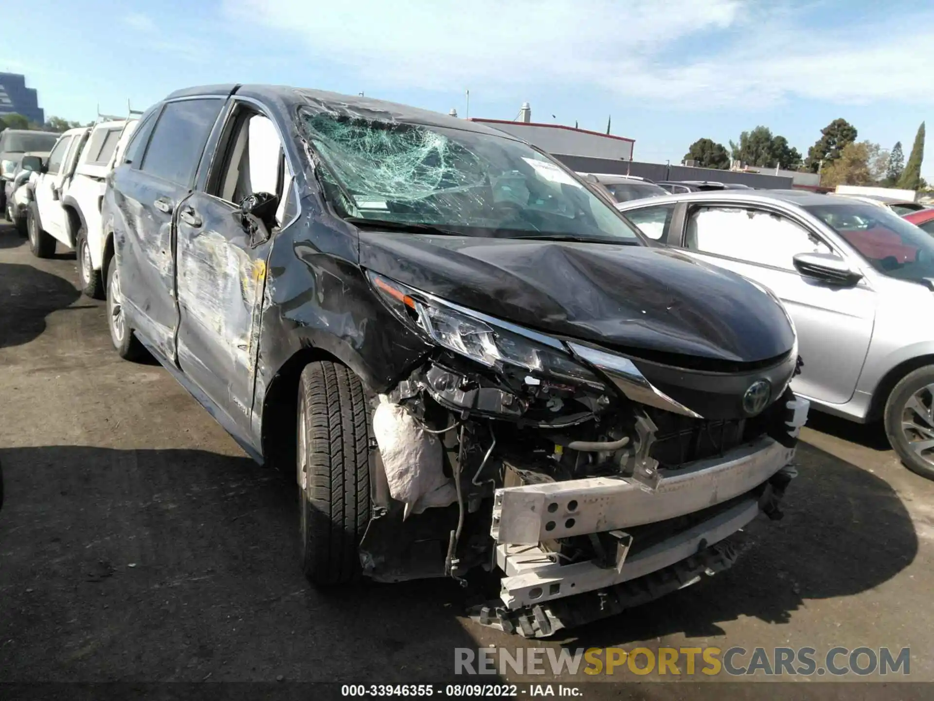 1 Photograph of a damaged car 5TDKRKEC9MS027830 TOYOTA SIENNA 2021