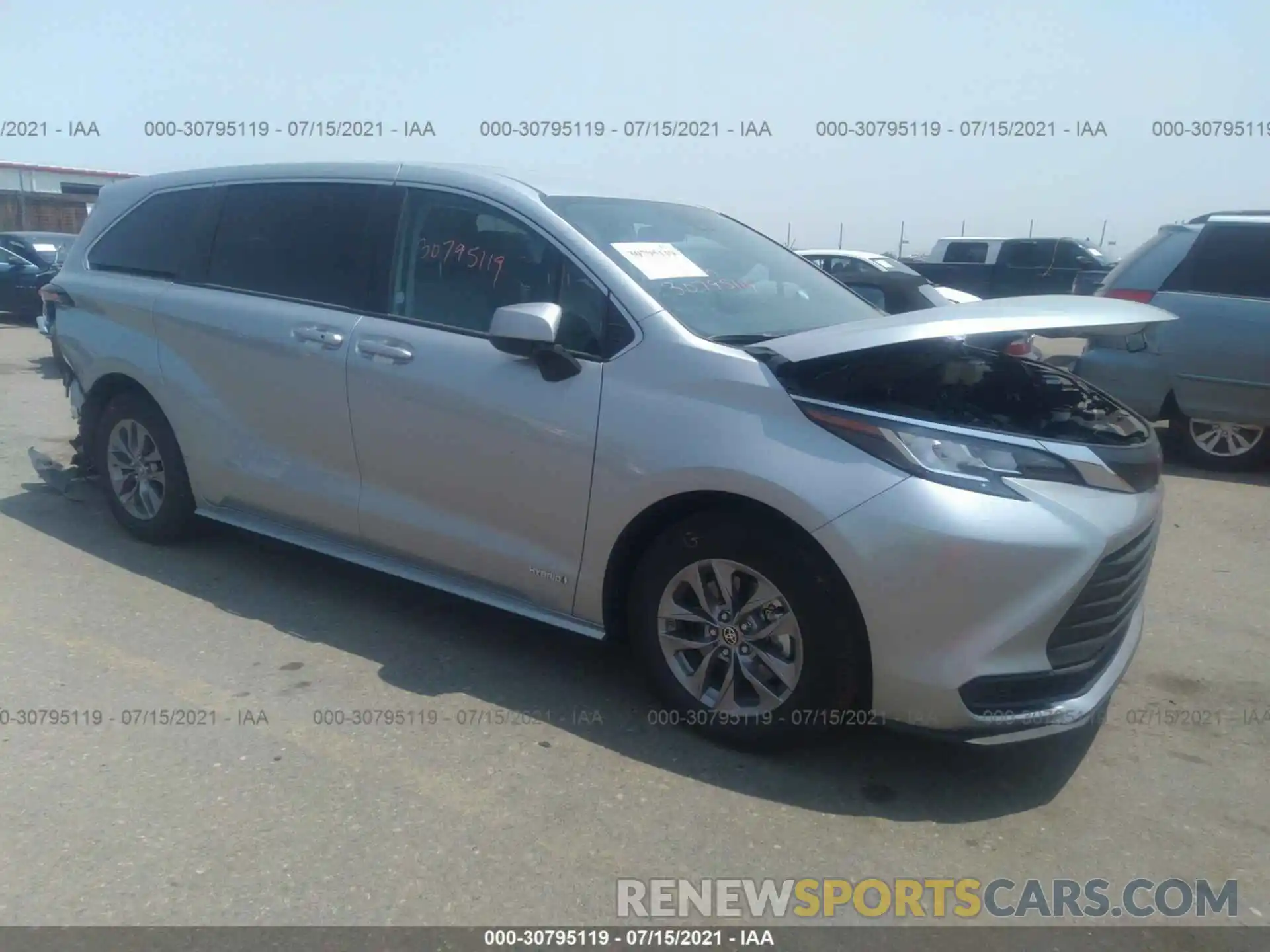 1 Photograph of a damaged car 5TDKRKEC9MS029321 TOYOTA SIENNA 2021