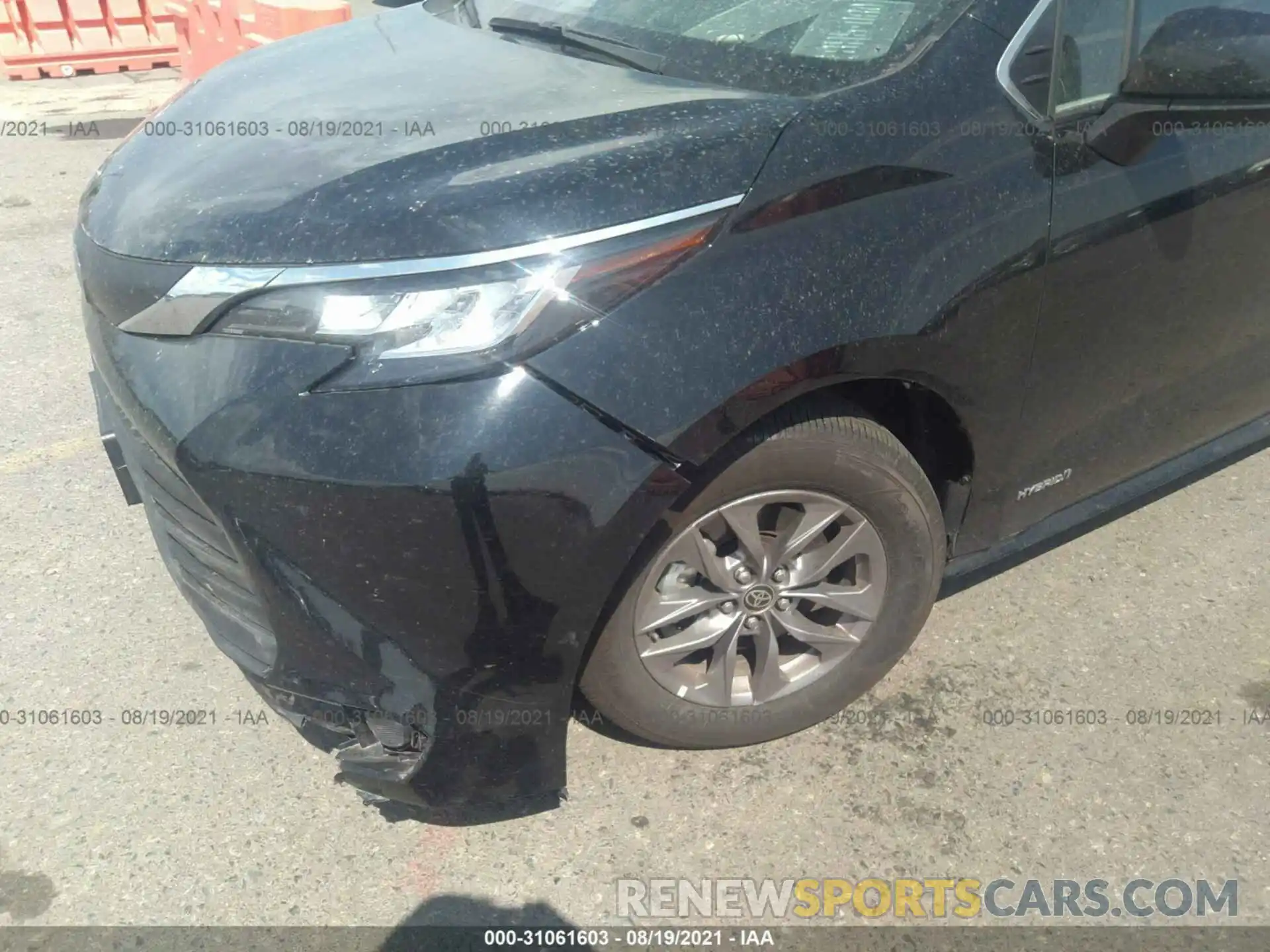 6 Photograph of a damaged car 5TDKRKEC9MS043297 TOYOTA SIENNA 2021