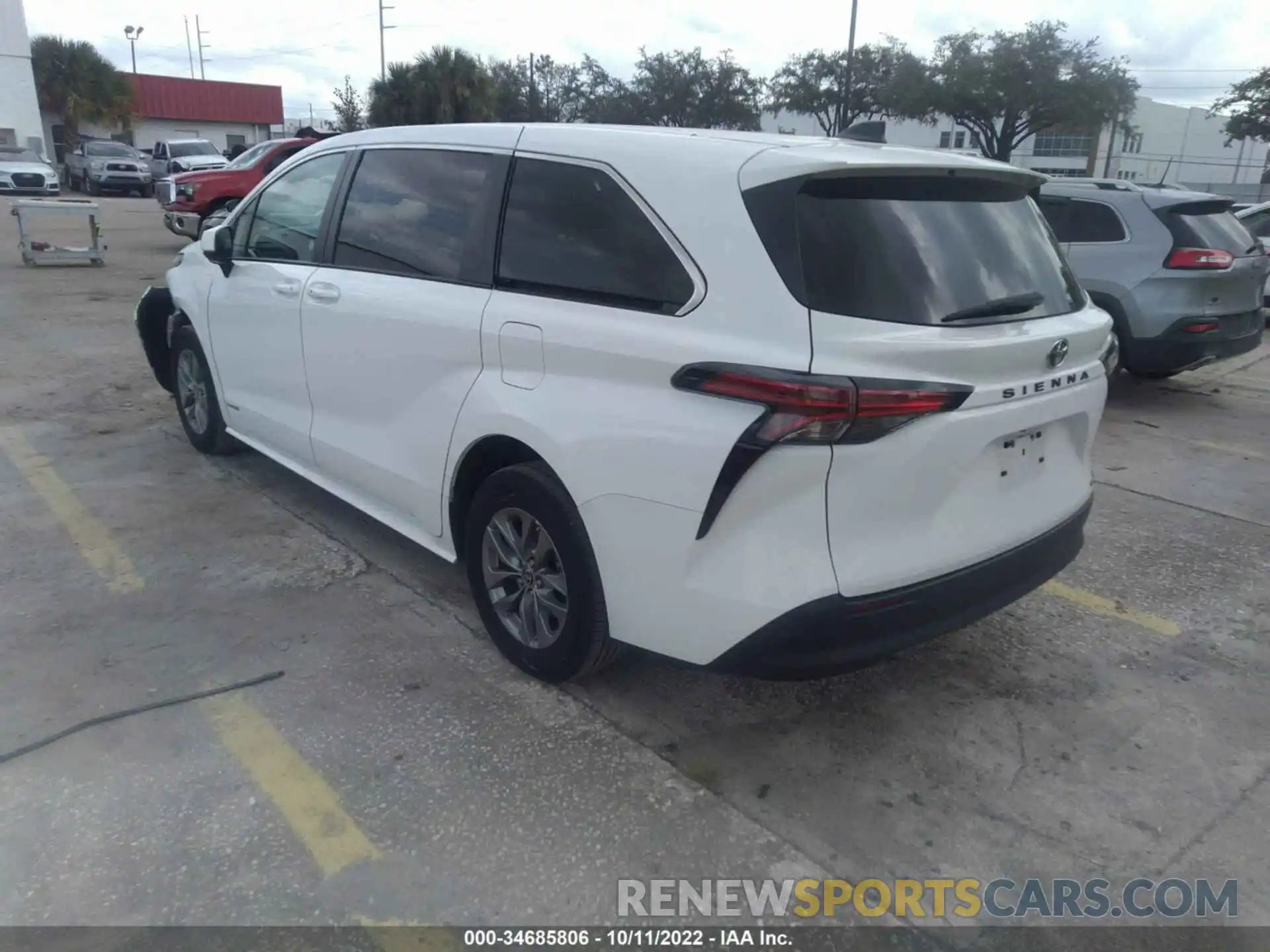 3 Photograph of a damaged car 5TDKRKEC9MS045535 TOYOTA SIENNA 2021