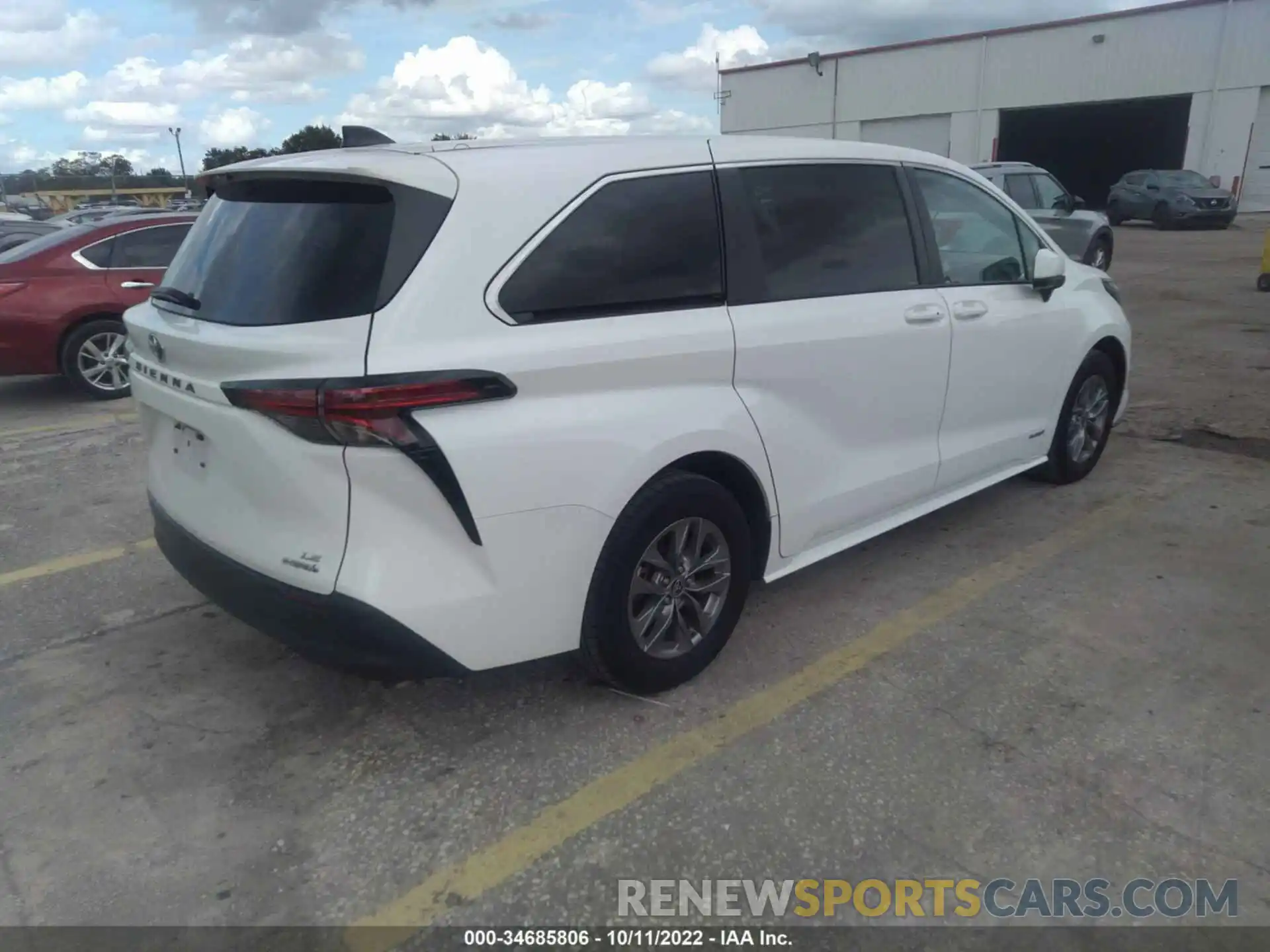 4 Photograph of a damaged car 5TDKRKEC9MS045535 TOYOTA SIENNA 2021