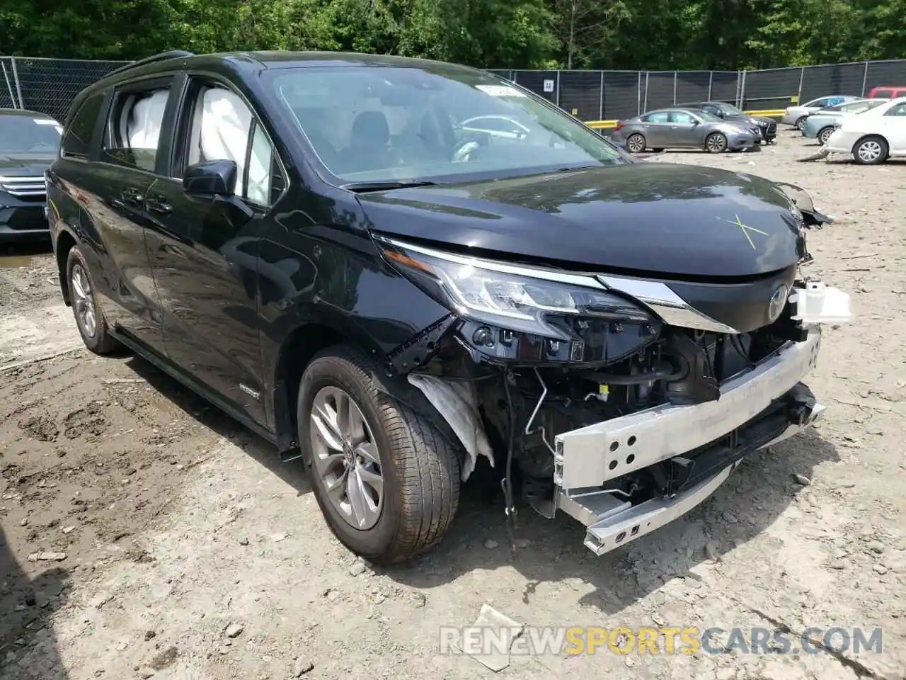 1 Photograph of a damaged car 5TDKRKEC9MS072136 TOYOTA SIENNA 2021