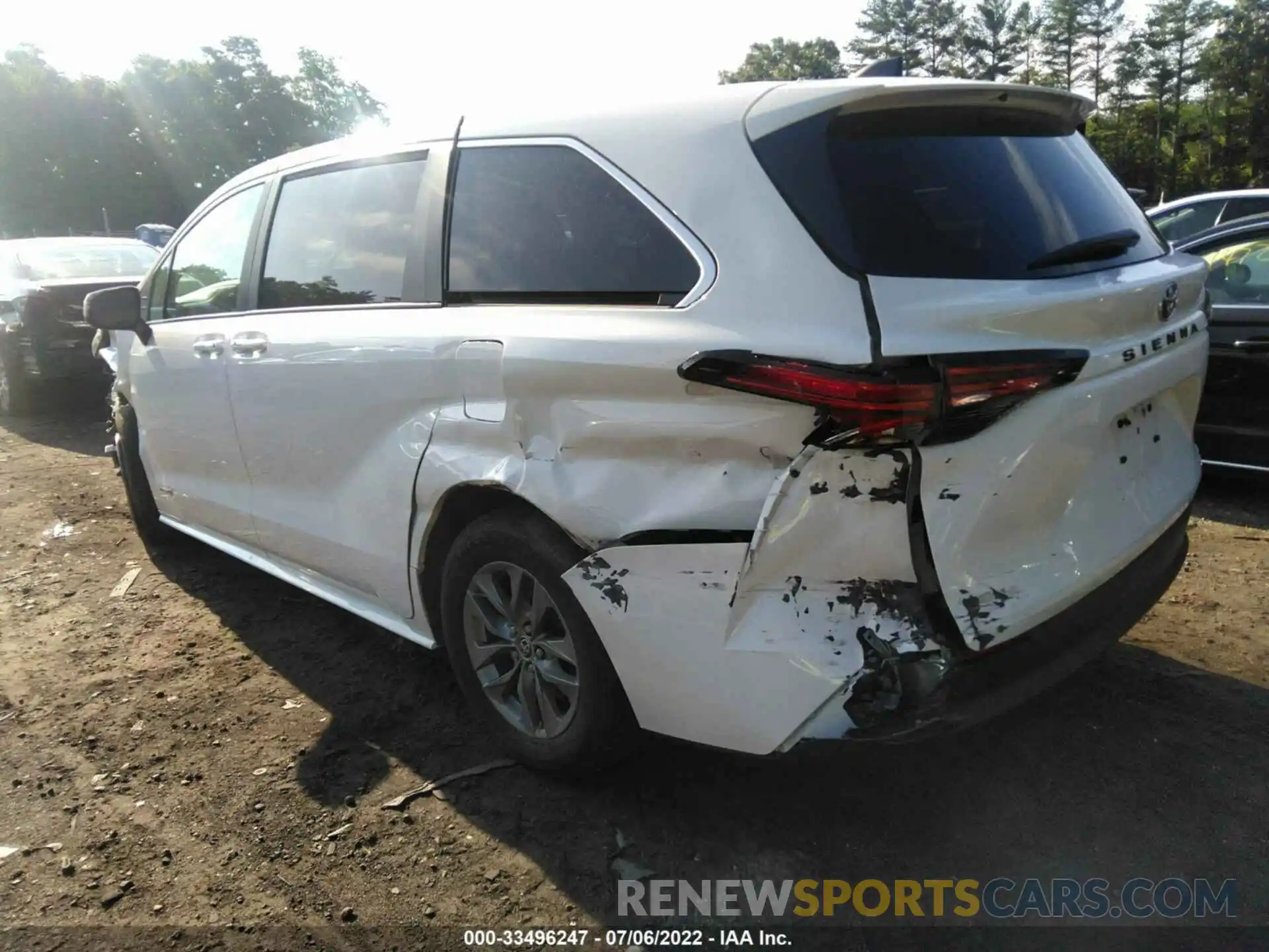 3 Photograph of a damaged car 5TDKRKECXMS006565 TOYOTA SIENNA 2021