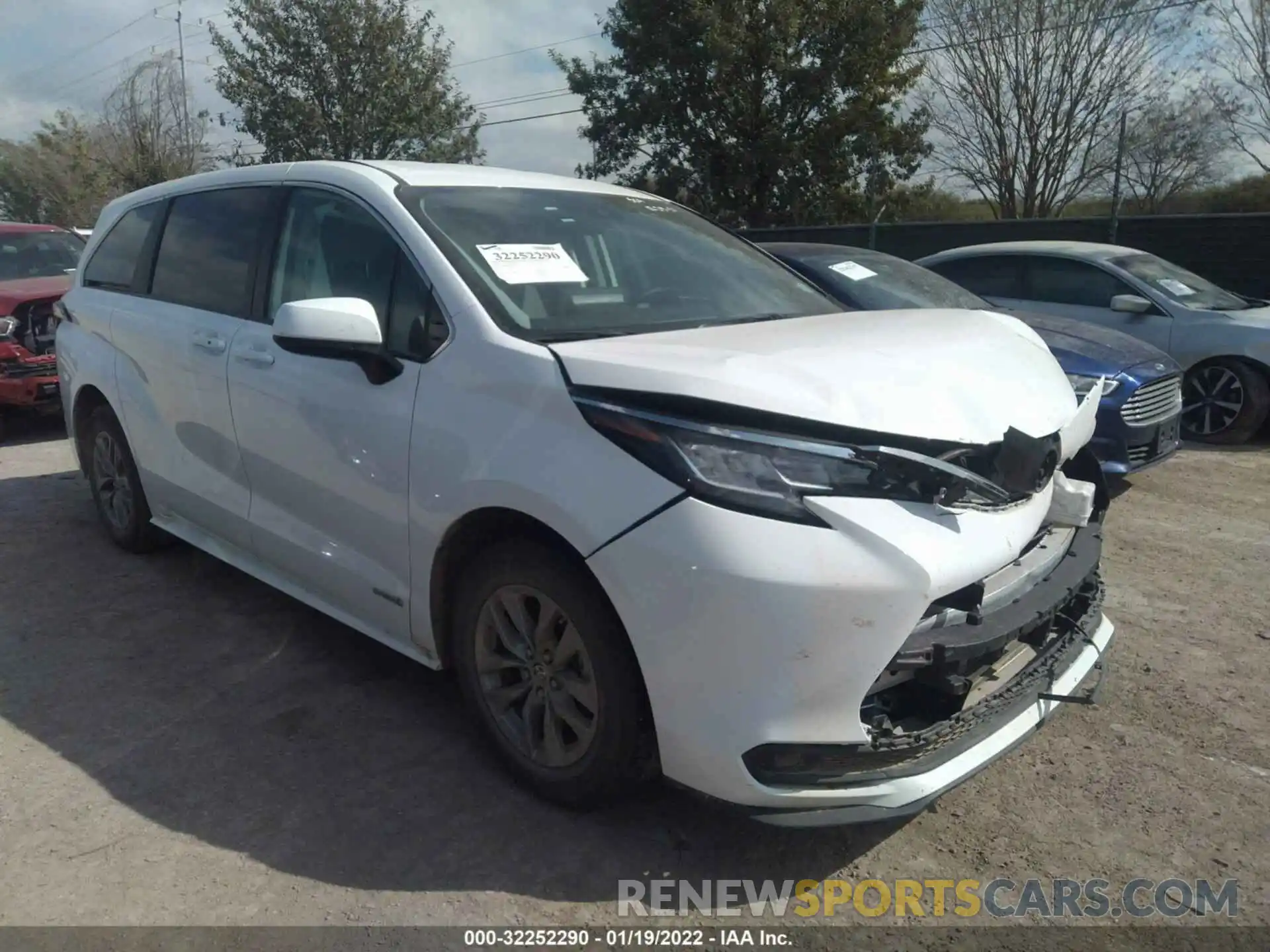 1 Photograph of a damaged car 5TDKRKECXMS016626 TOYOTA SIENNA 2021