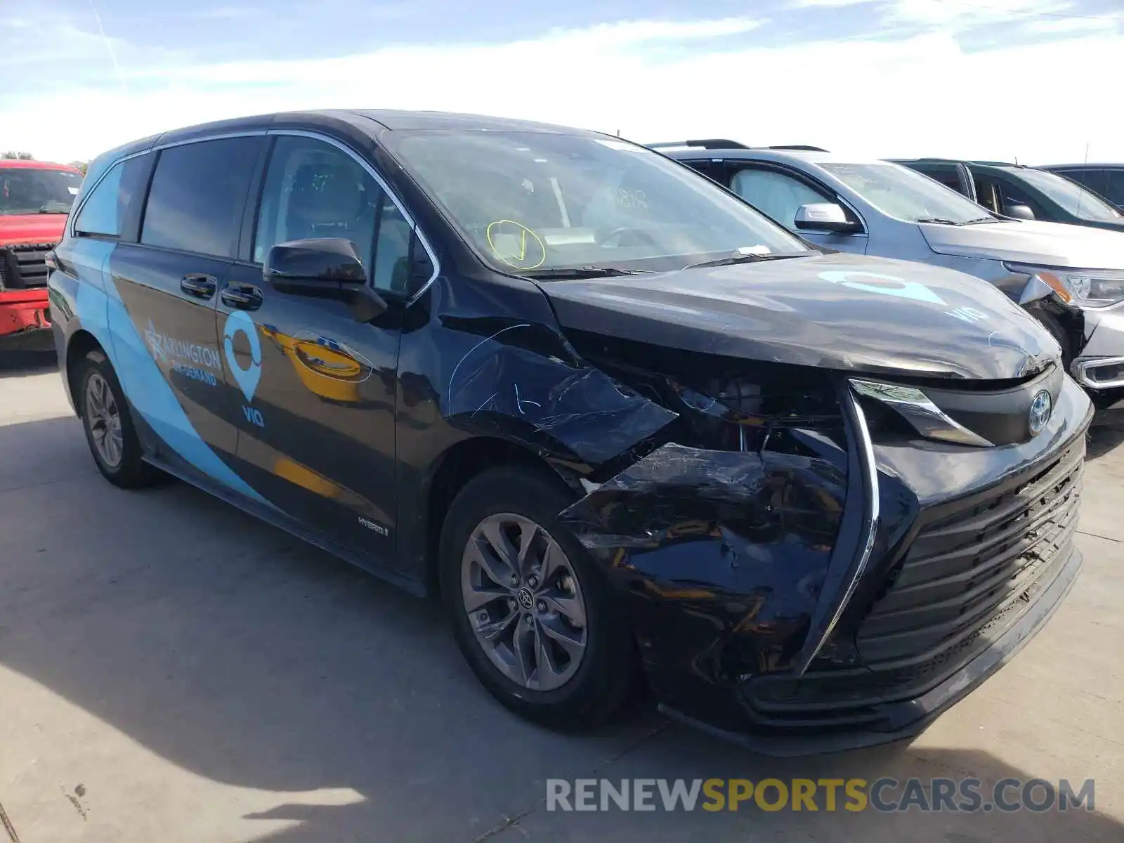 1 Photograph of a damaged car 5TDKRKECXMS017761 TOYOTA SIENNA 2021