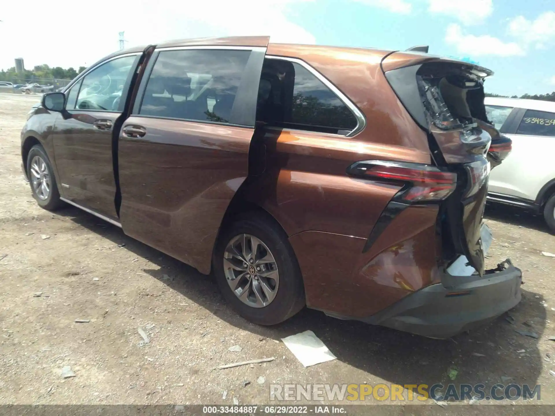 3 Фотография поврежденного автомобиля 5TDKRKECXMS031983 TOYOTA SIENNA 2021