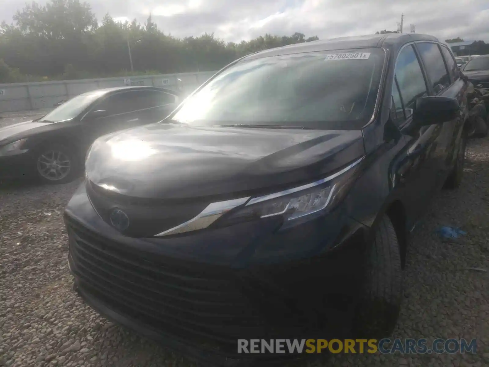 2 Photograph of a damaged car 5TDKRKECXMS040473 TOYOTA SIENNA 2021