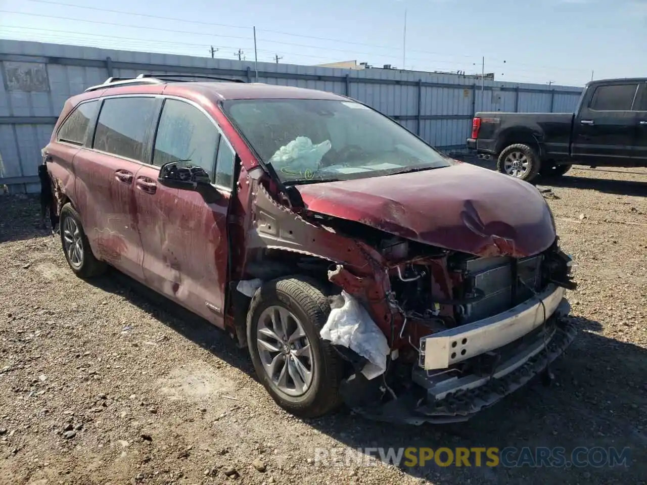 1 Photograph of a damaged car 5TDKRKECXMS041185 TOYOTA SIENNA 2021