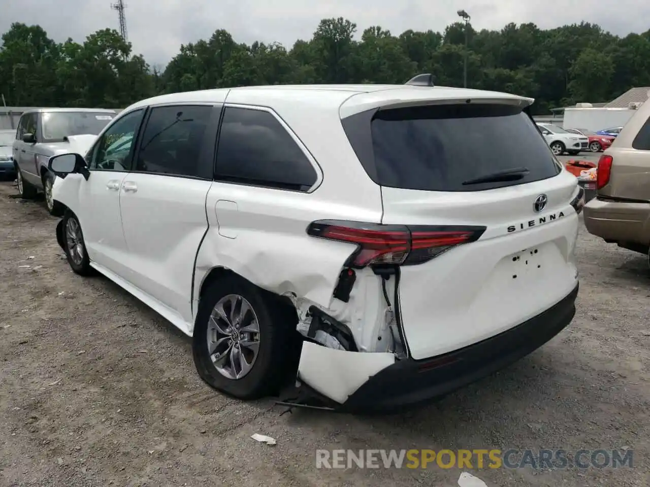 3 Photograph of a damaged car 5TDKRKECXMS042028 TOYOTA SIENNA 2021