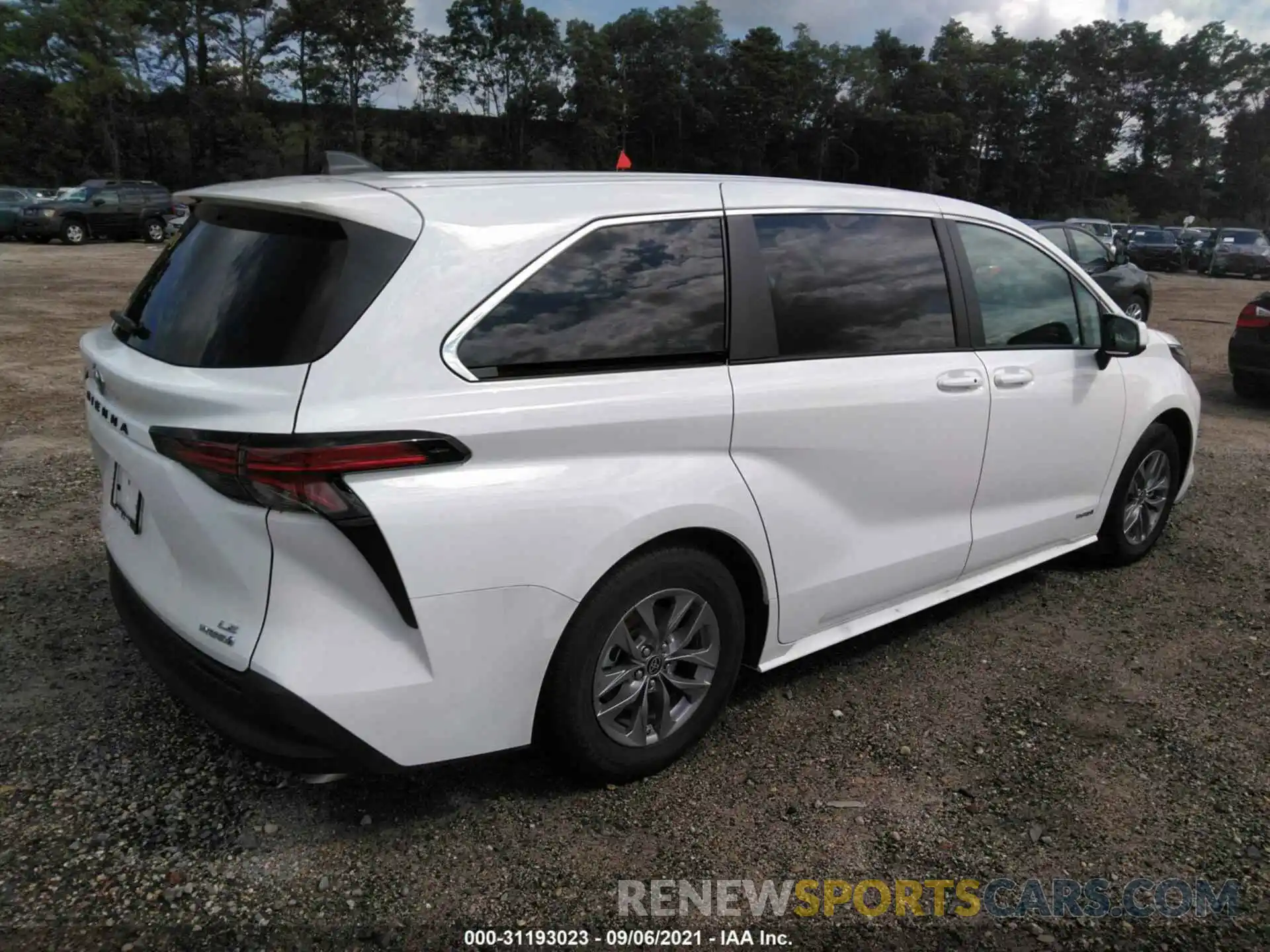 4 Фотография поврежденного автомобиля 5TDKRKECXMS050744 TOYOTA SIENNA 2021