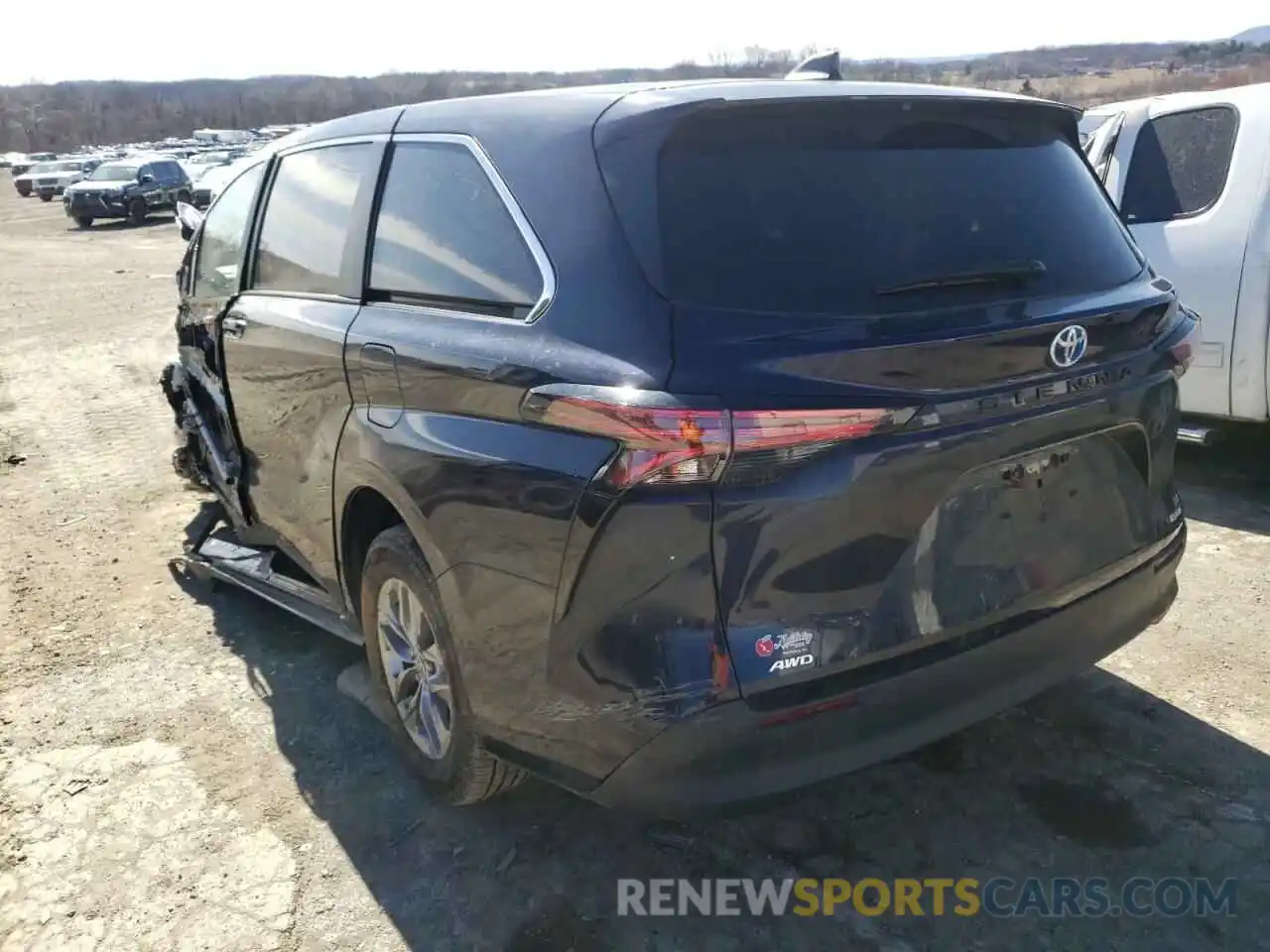 3 Photograph of a damaged car 5TDKSKFC1MS005419 TOYOTA SIENNA 2021