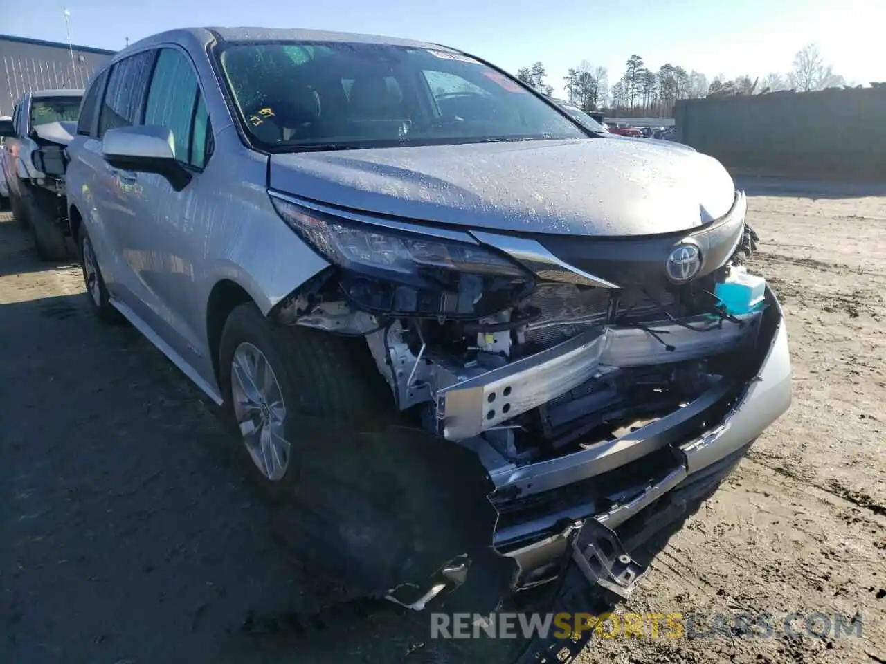 1 Photograph of a damaged car 5TDKSKFC1MS031602 TOYOTA SIENNA 2021