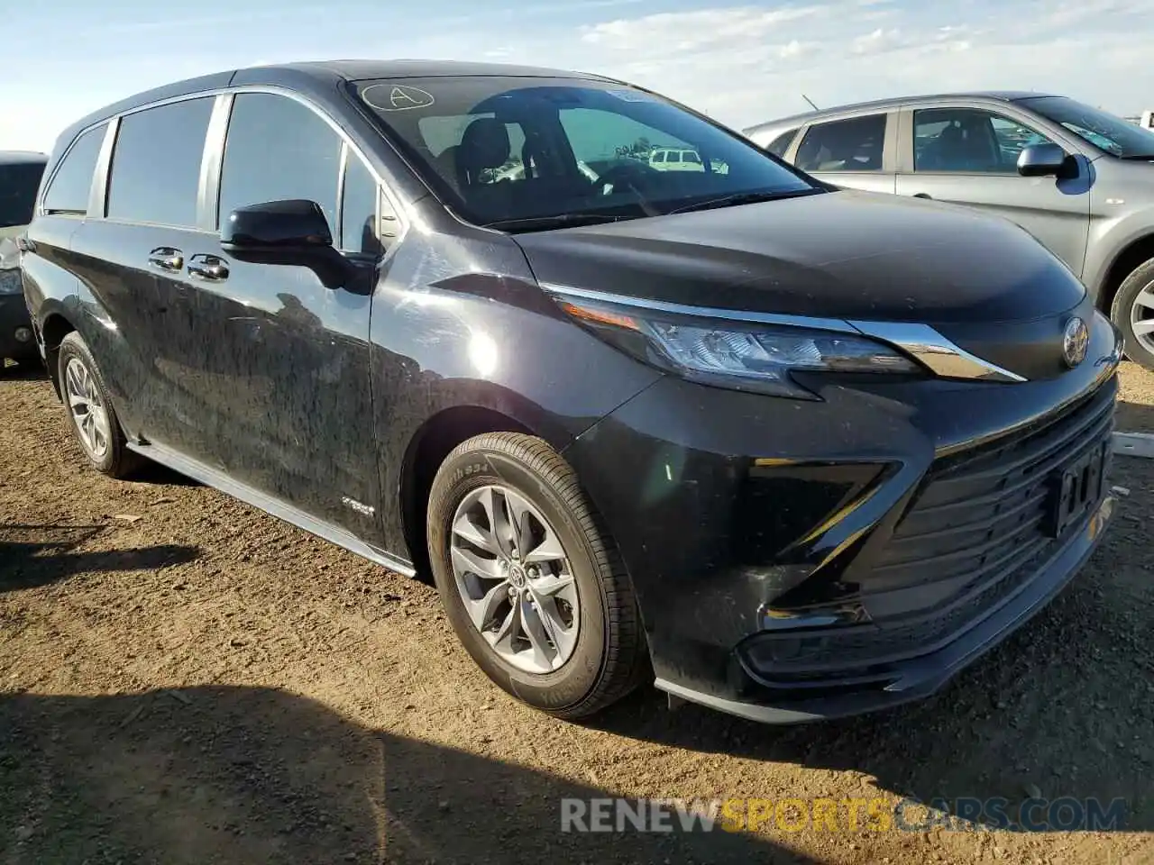 1 Photograph of a damaged car 5TDKSKFC2MS009463 TOYOTA SIENNA 2021