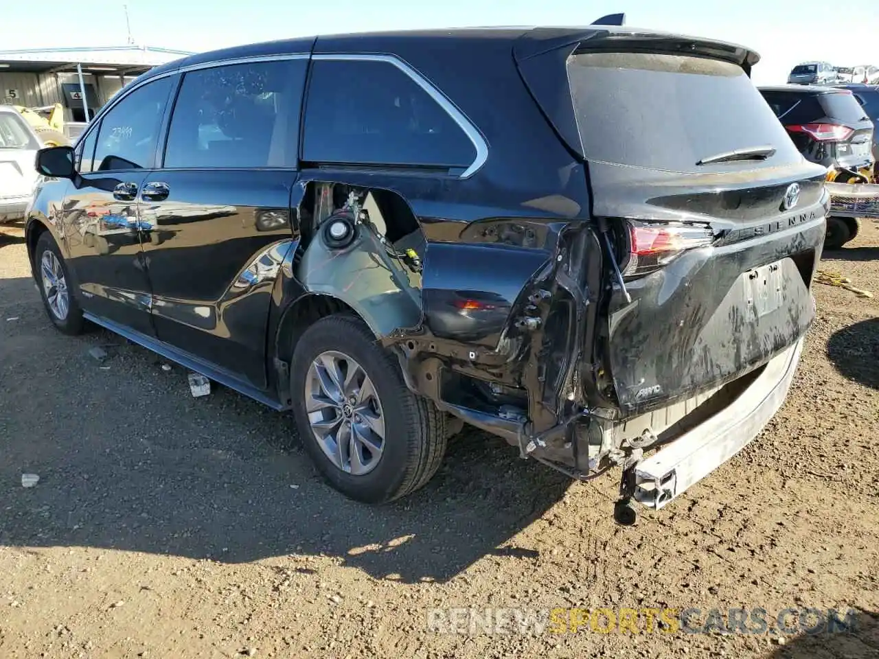 3 Photograph of a damaged car 5TDKSKFC2MS009463 TOYOTA SIENNA 2021