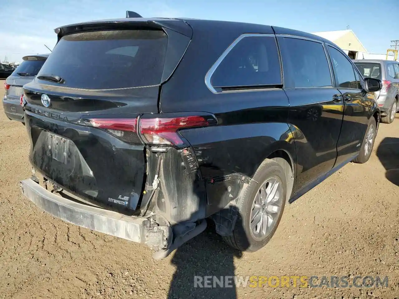 4 Photograph of a damaged car 5TDKSKFC2MS009463 TOYOTA SIENNA 2021