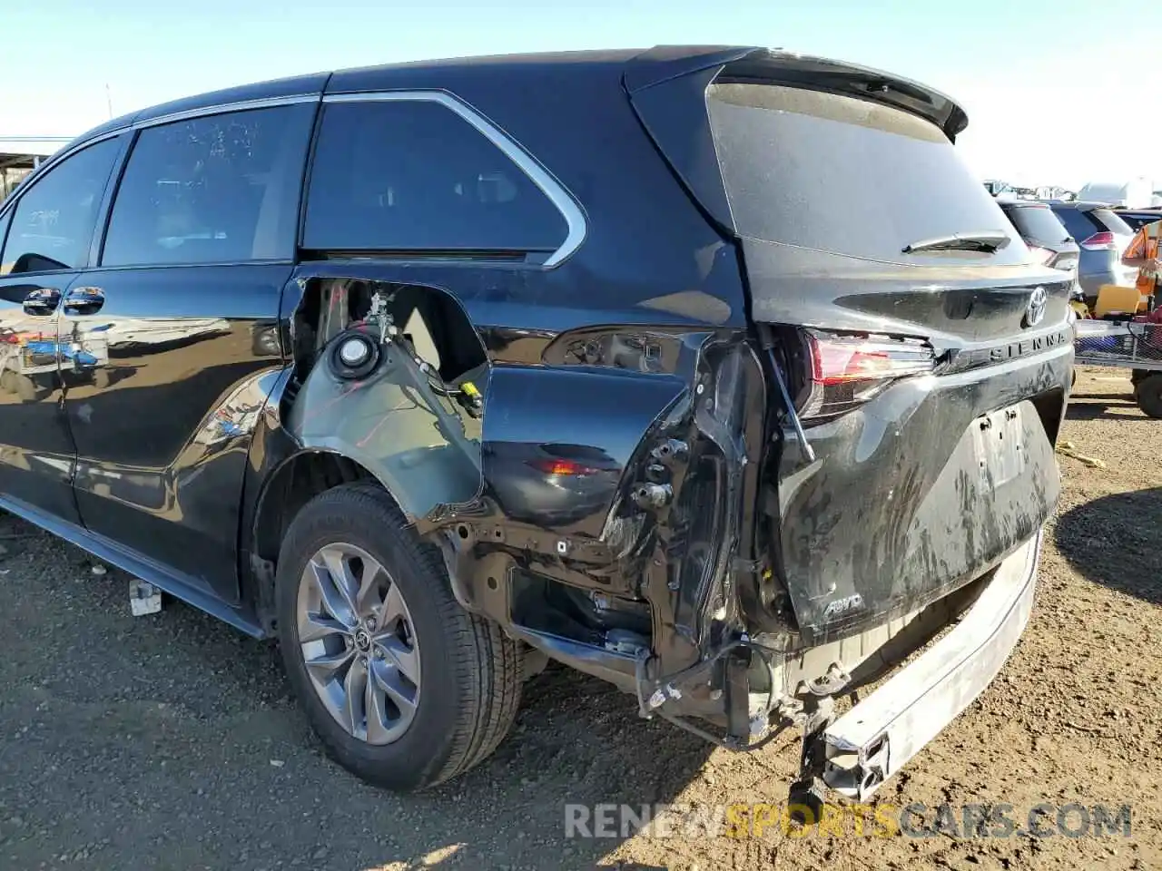 9 Photograph of a damaged car 5TDKSKFC2MS009463 TOYOTA SIENNA 2021