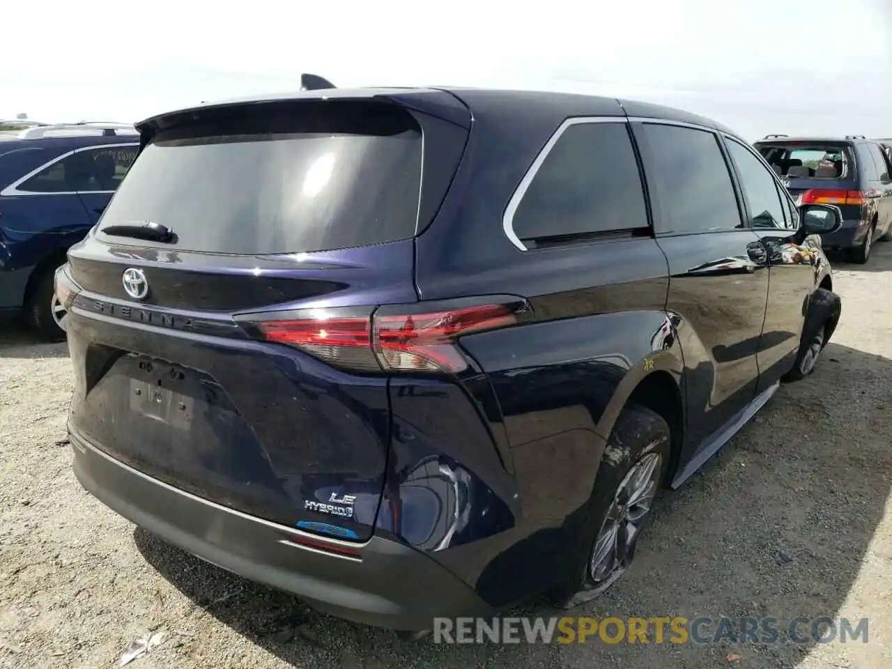 4 Photograph of a damaged car 5TDKSKFC2MS014193 TOYOTA SIENNA 2021