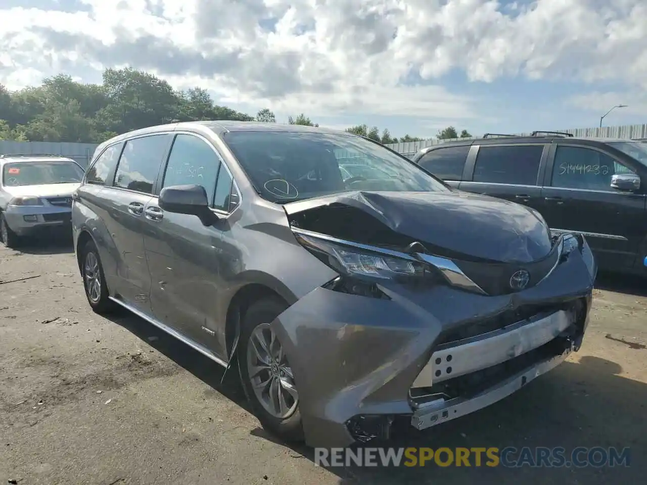 1 Photograph of a damaged car 5TDKSKFC2MS030782 TOYOTA SIENNA 2021