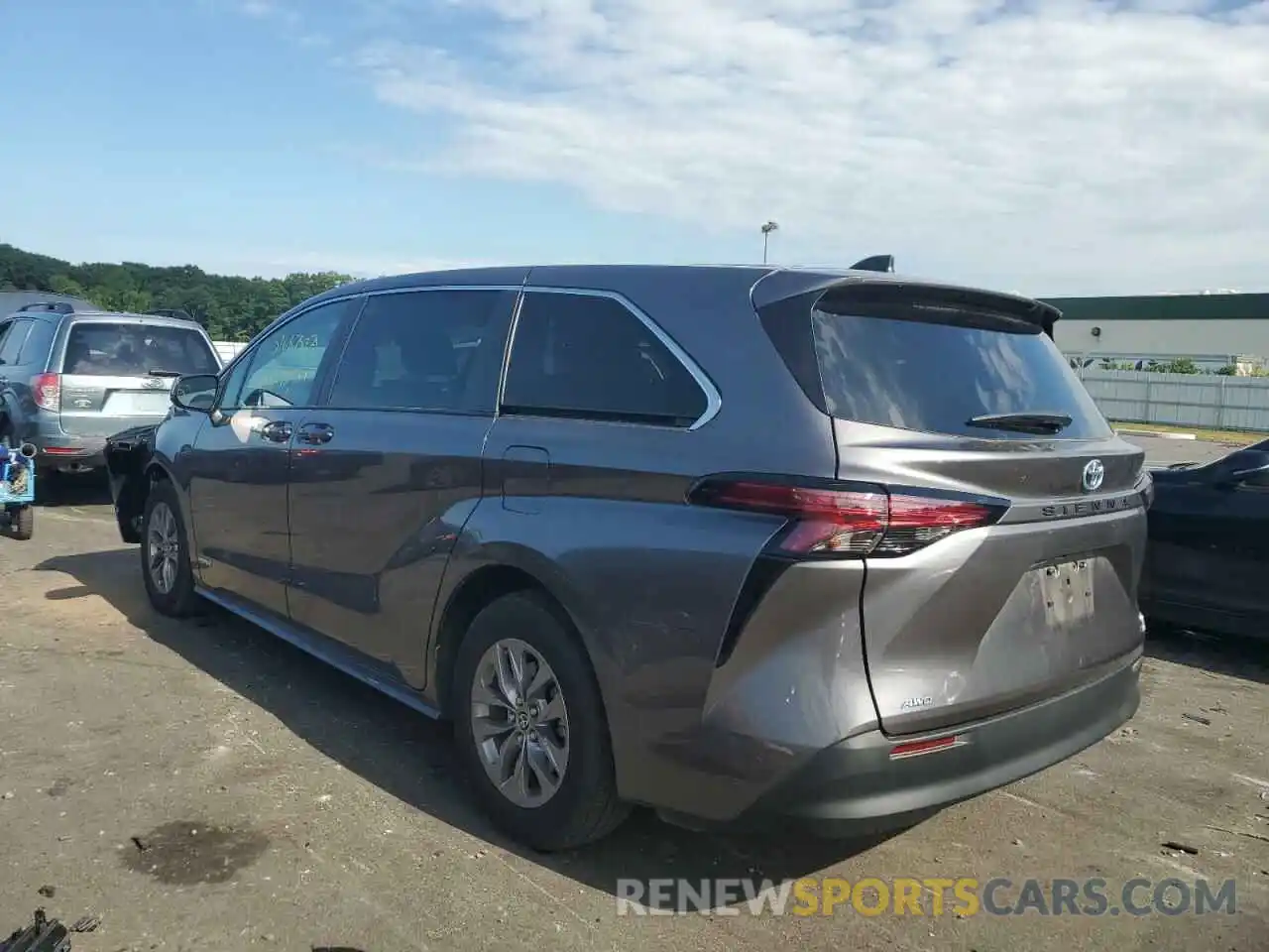 3 Photograph of a damaged car 5TDKSKFC2MS030782 TOYOTA SIENNA 2021