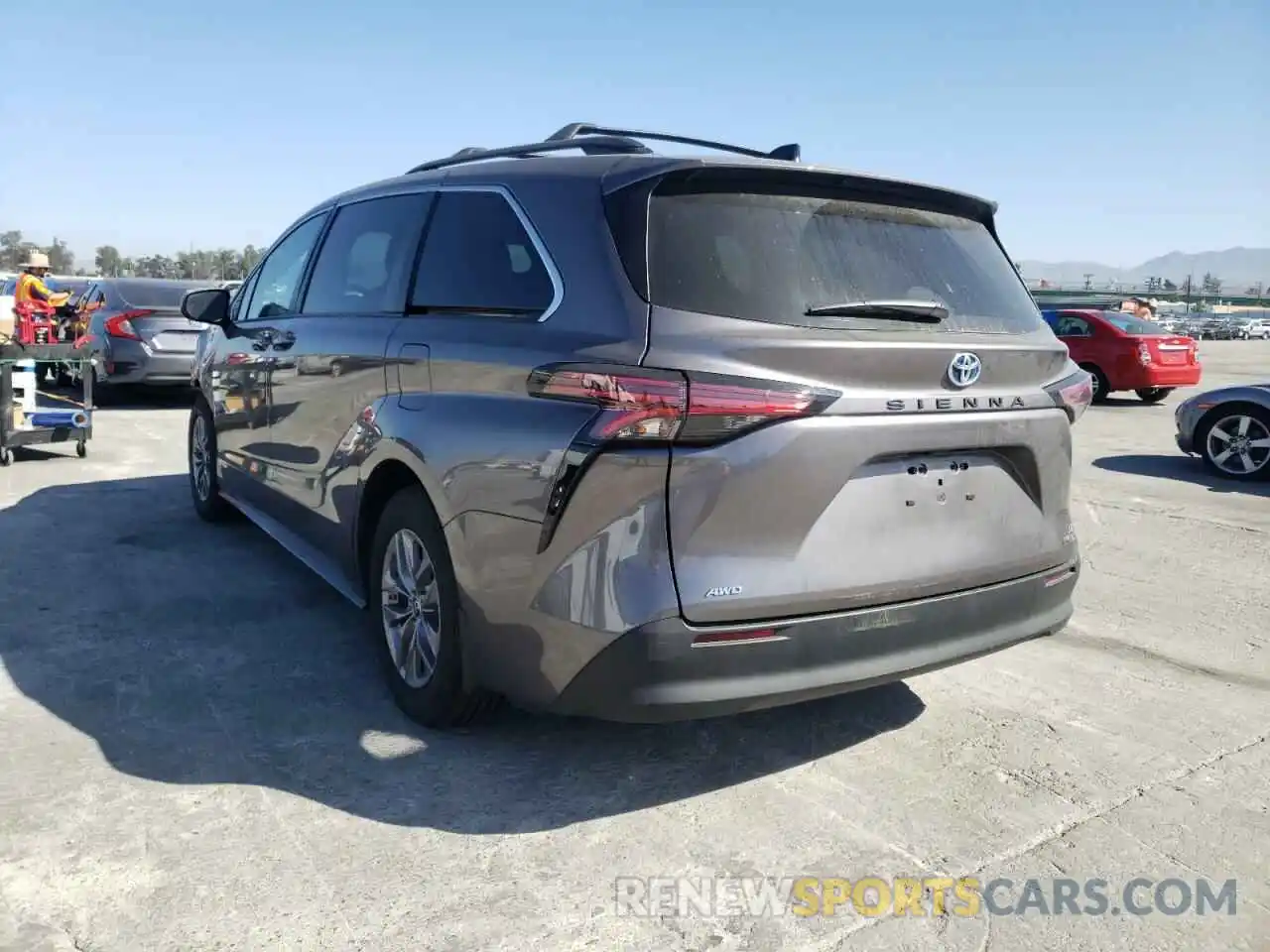 3 Photograph of a damaged car 5TDKSKFC2MS033231 TOYOTA SIENNA 2021