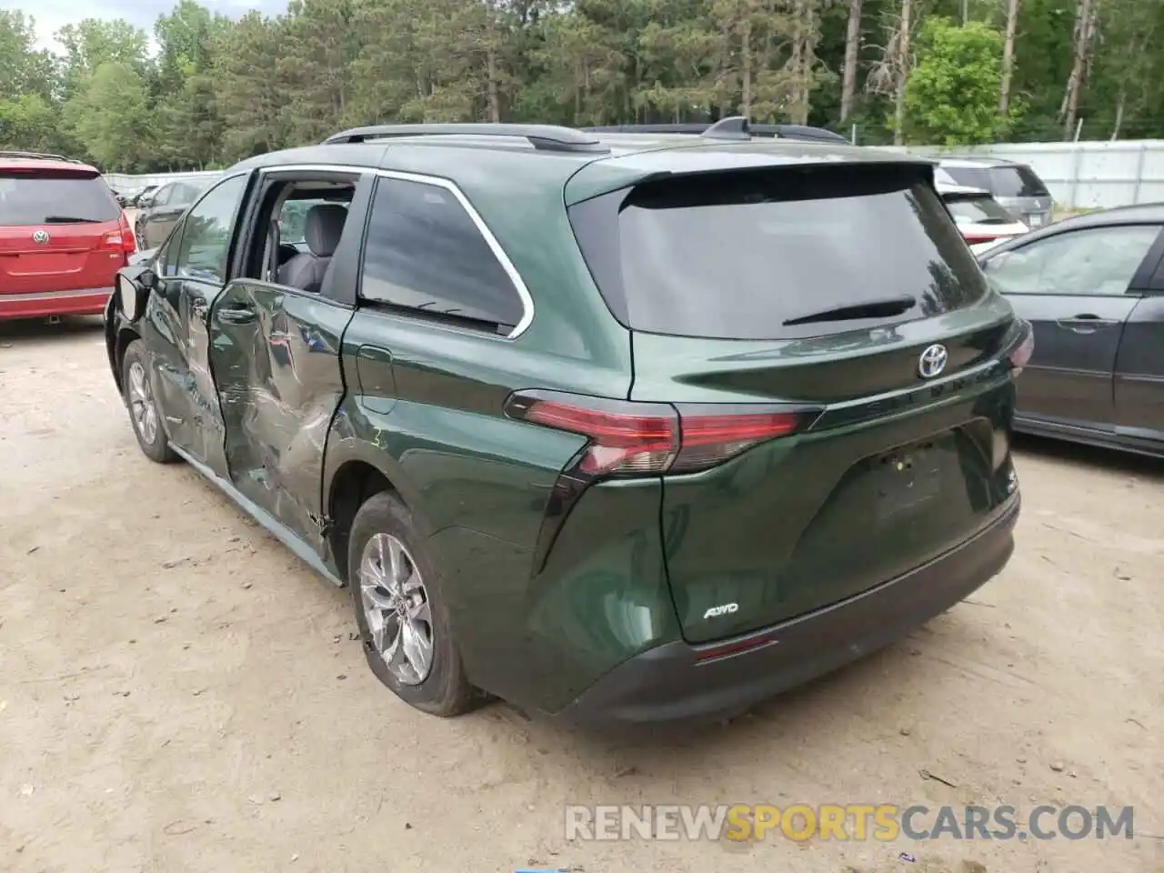 3 Photograph of a damaged car 5TDKSKFC4MS019878 TOYOTA SIENNA 2021