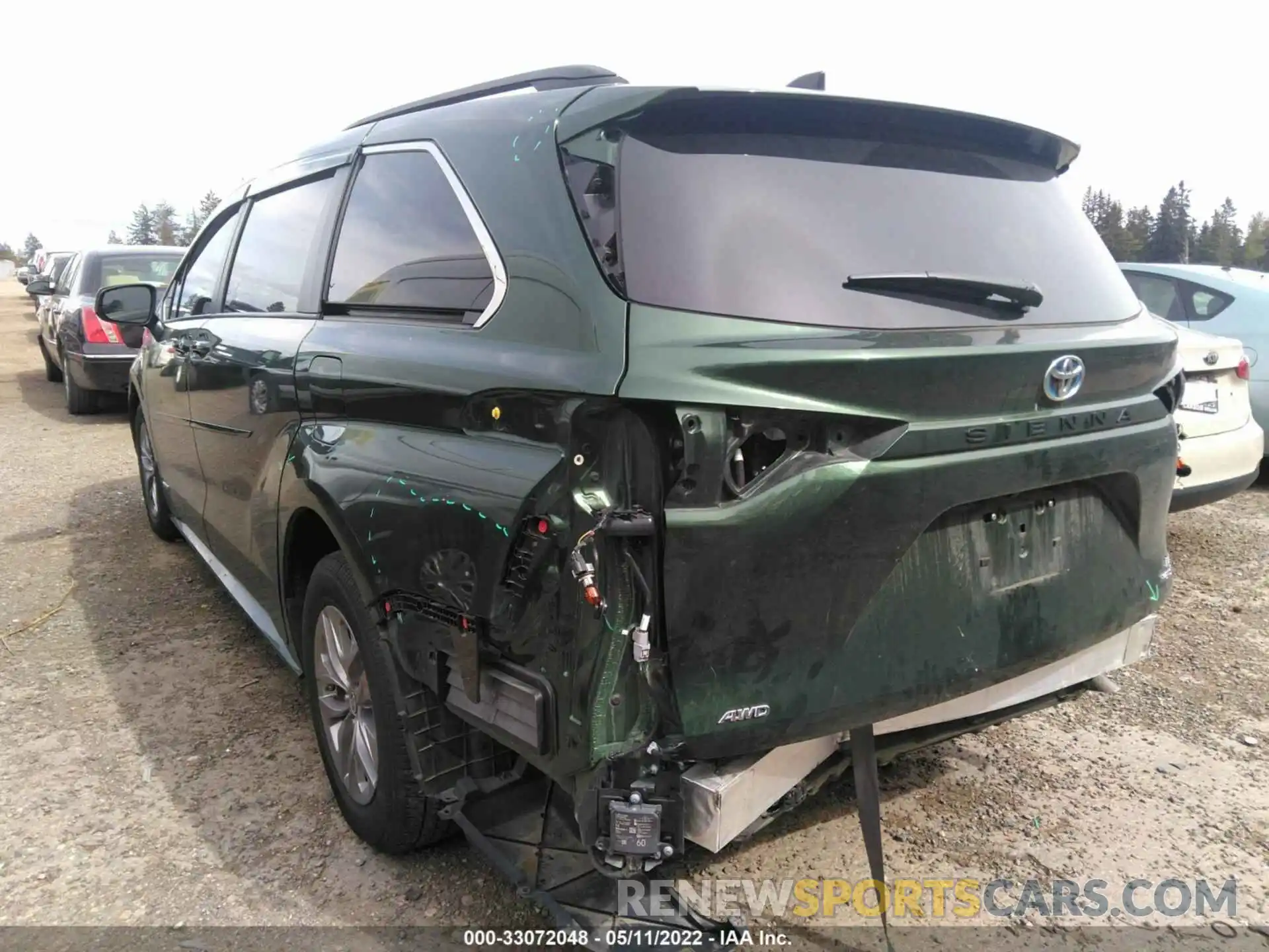 3 Photograph of a damaged car 5TDKSKFC4MS026393 TOYOTA SIENNA 2021